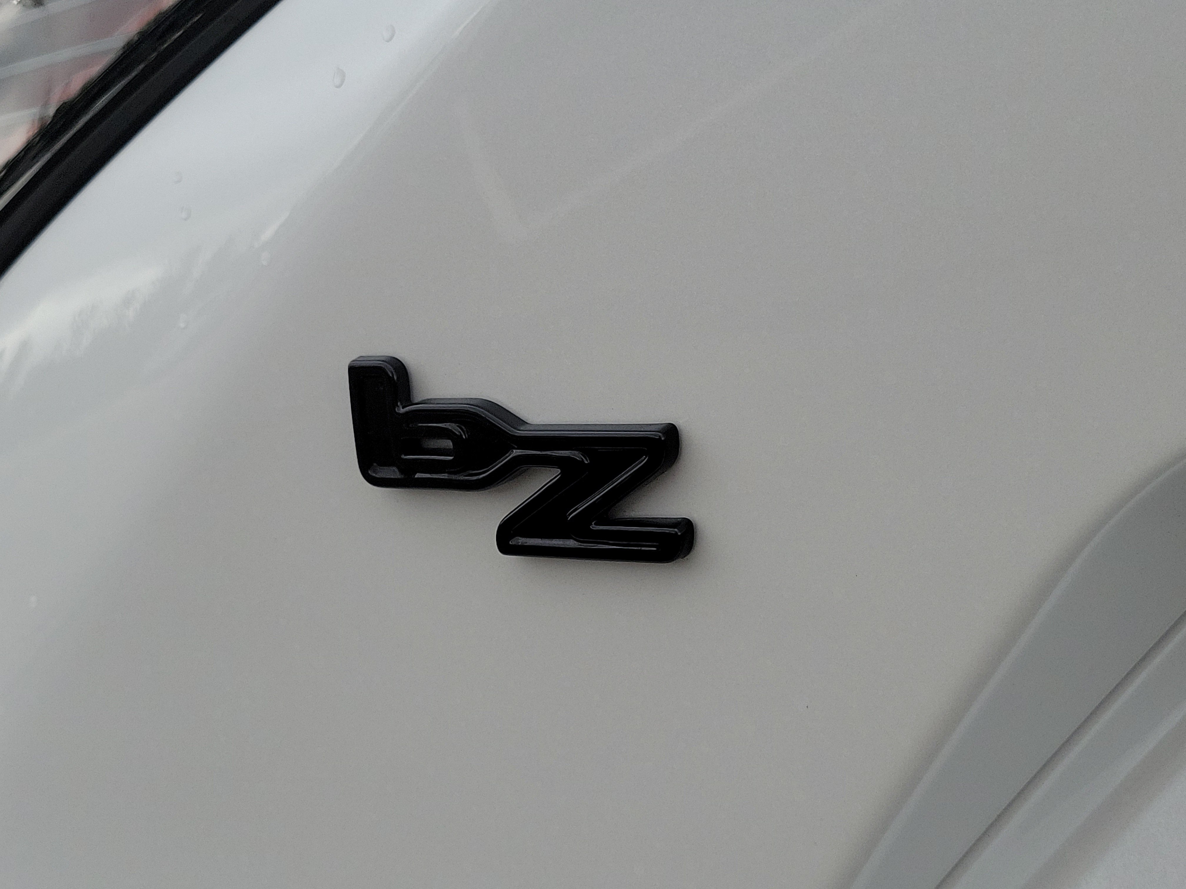 New 2026 Wind Chill Pearl Toyota XLE Plus image 11