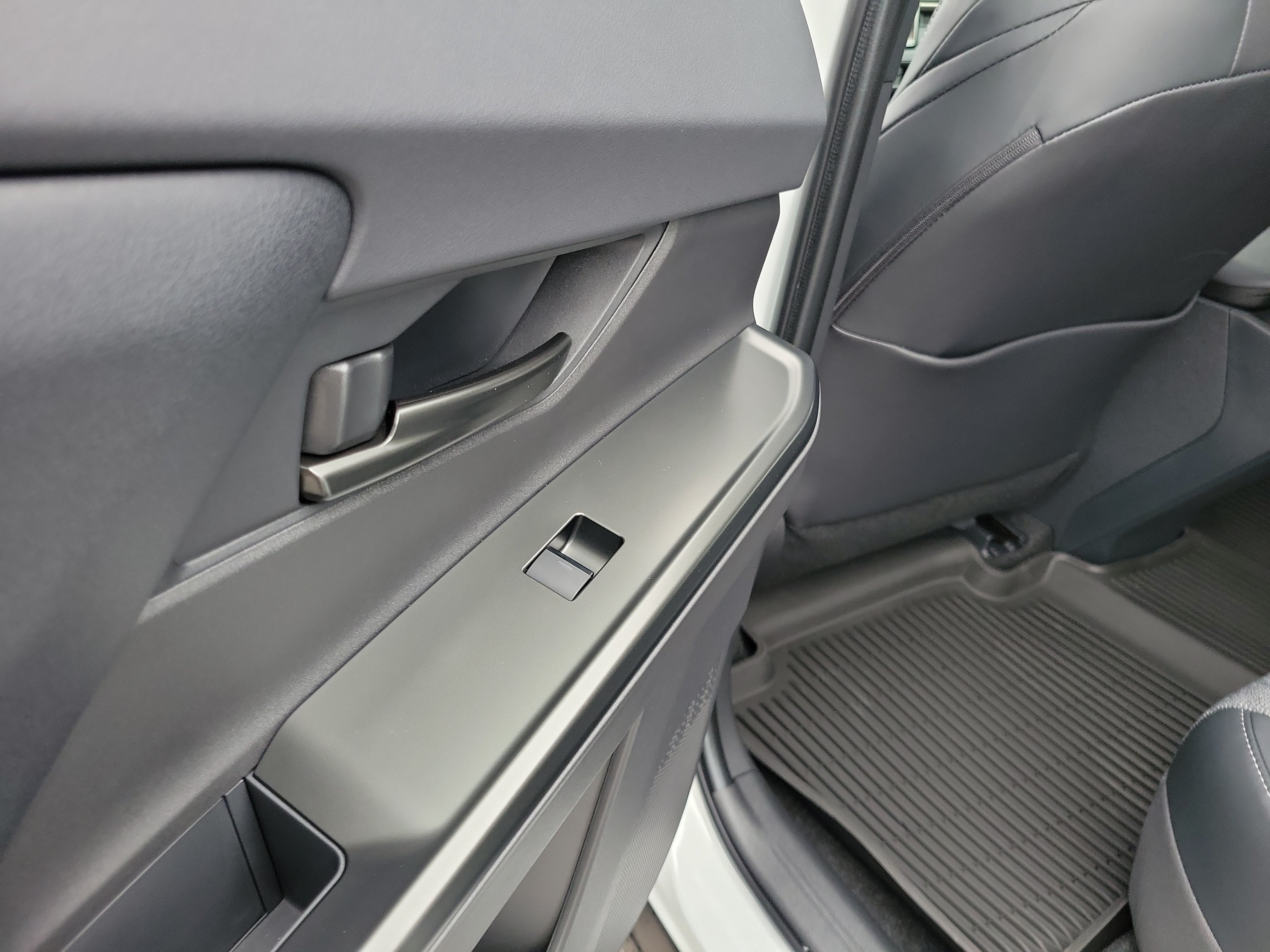 New 2026 Wind Chill Pearl Toyota XLE Plus image 17