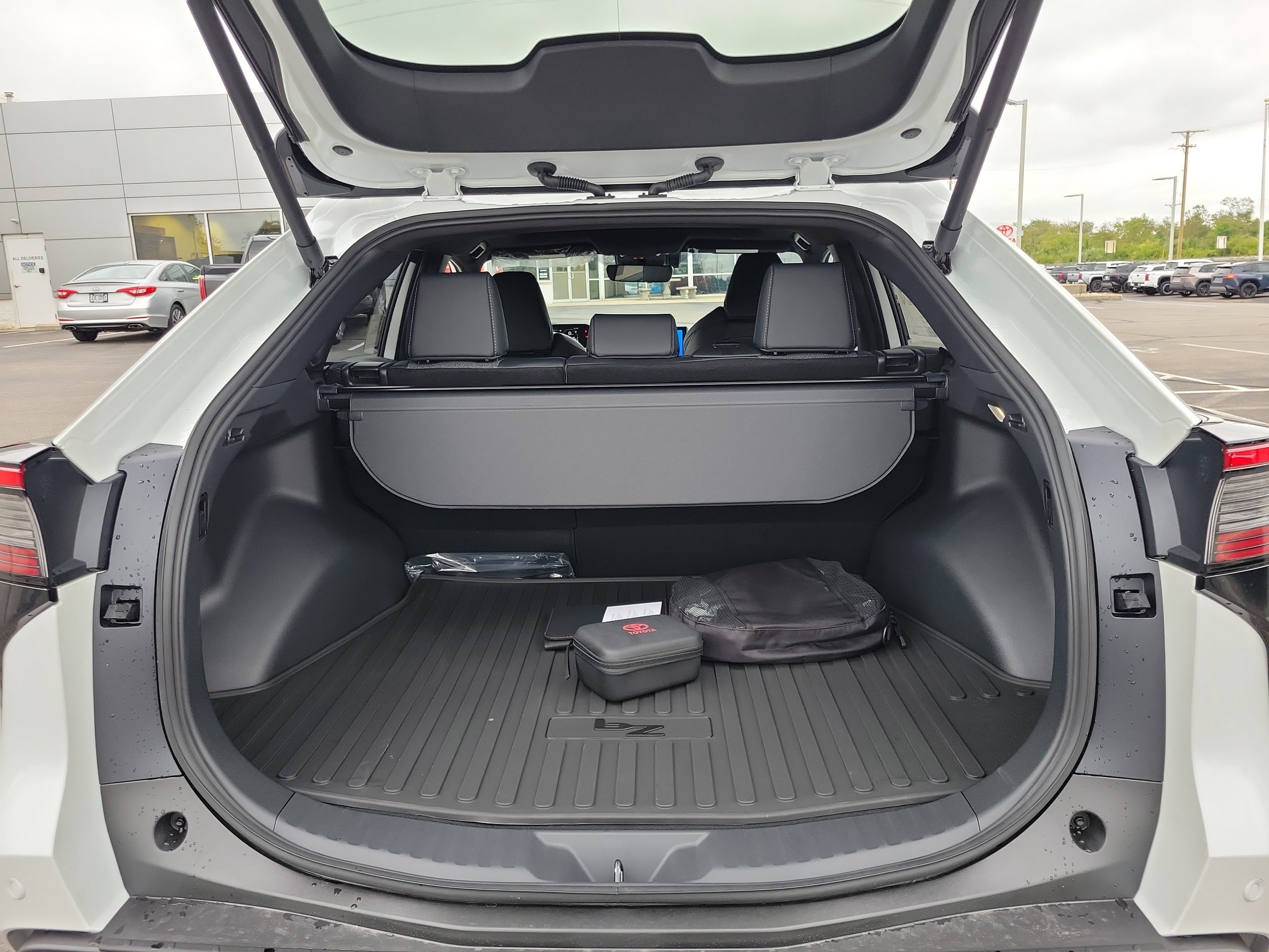 New 2026 Wind Chill Pearl Toyota XLE Plus image 12
