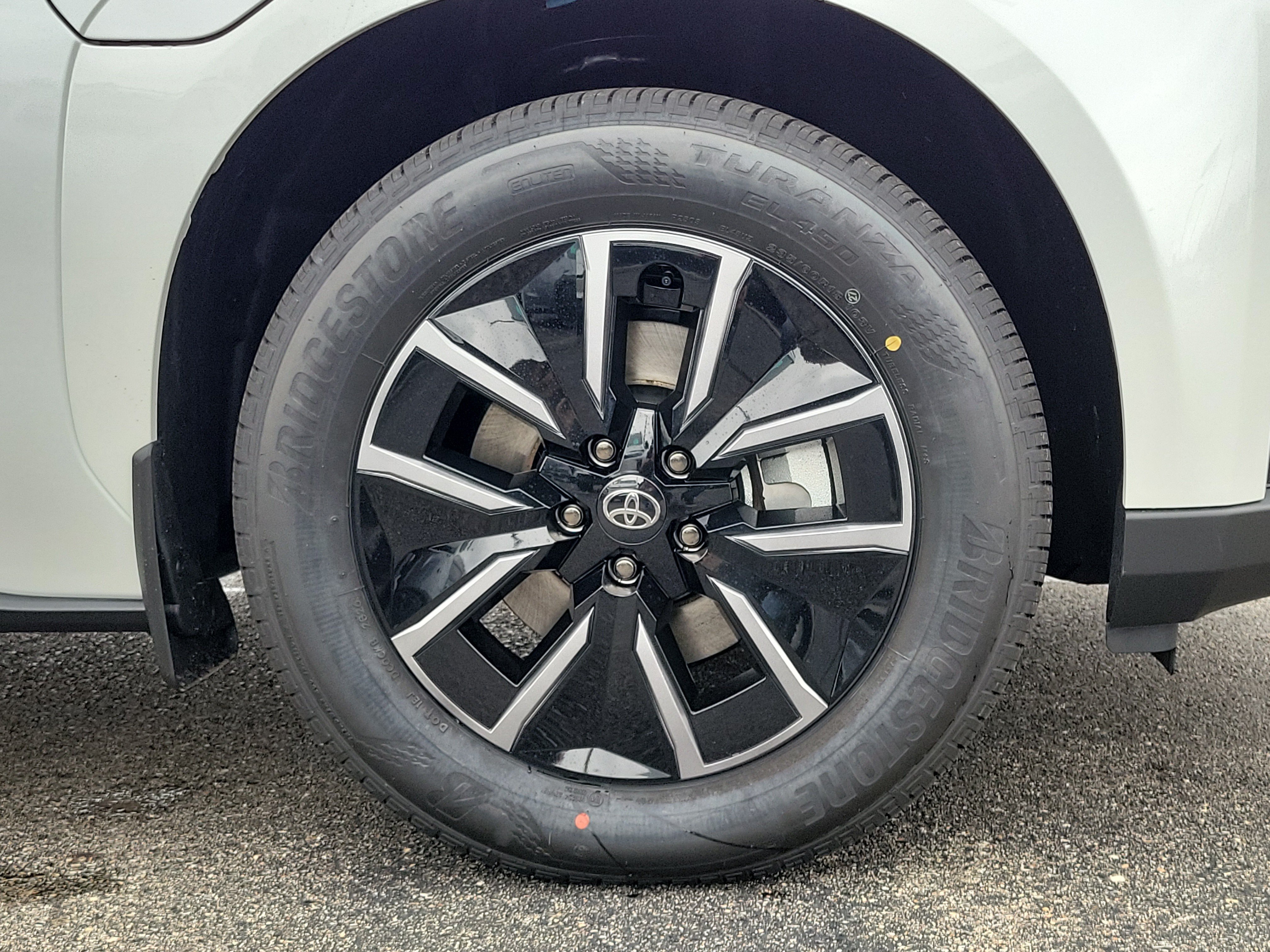 New 2026 Wind Chill Pearl Toyota XLE Plus image 9