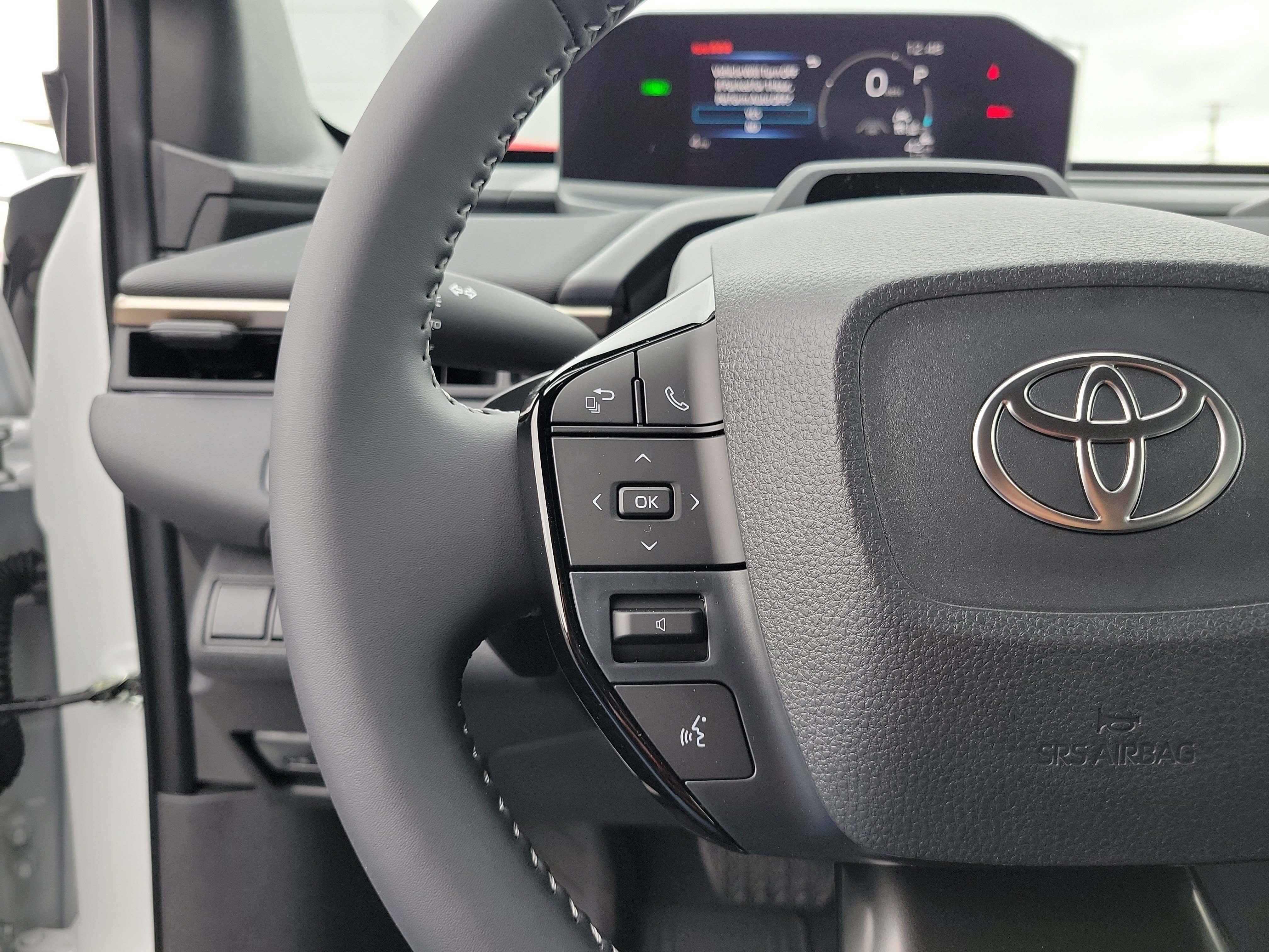 New 2026 Wind Chill Pearl Toyota XLE Plus image 27