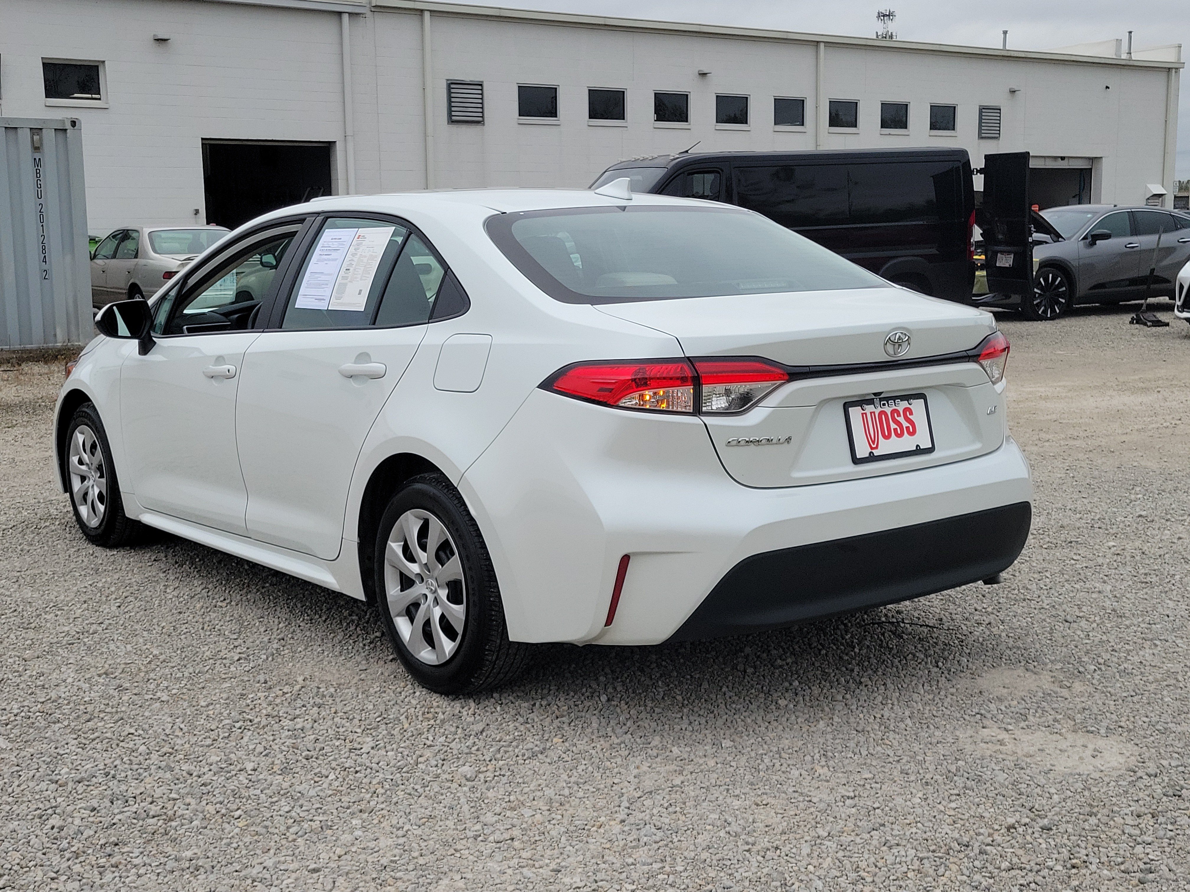 2026 Toyota Corolla LE, photo 7 of 12