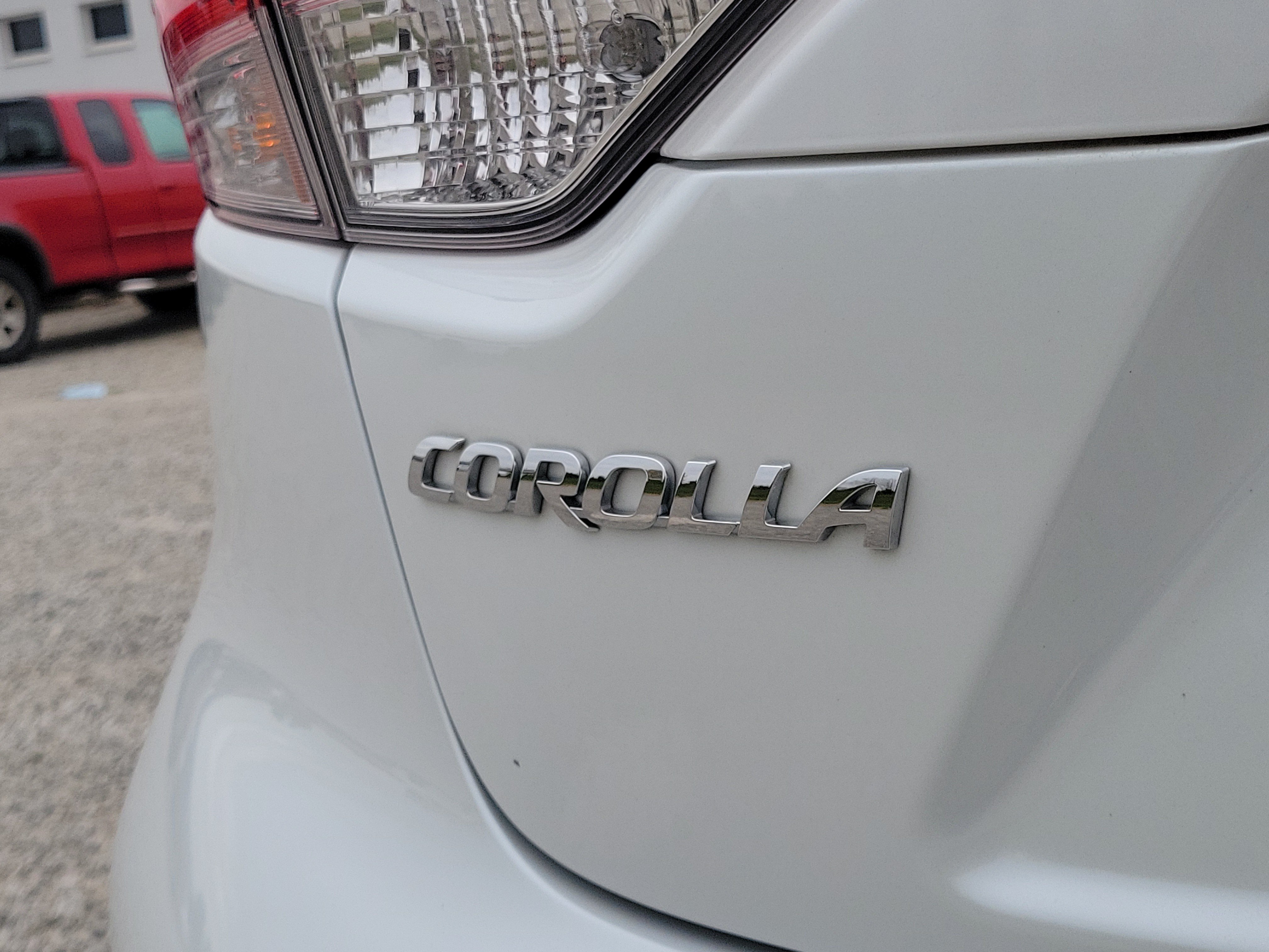 2026 Toyota Corolla LE, photo 10 of 12