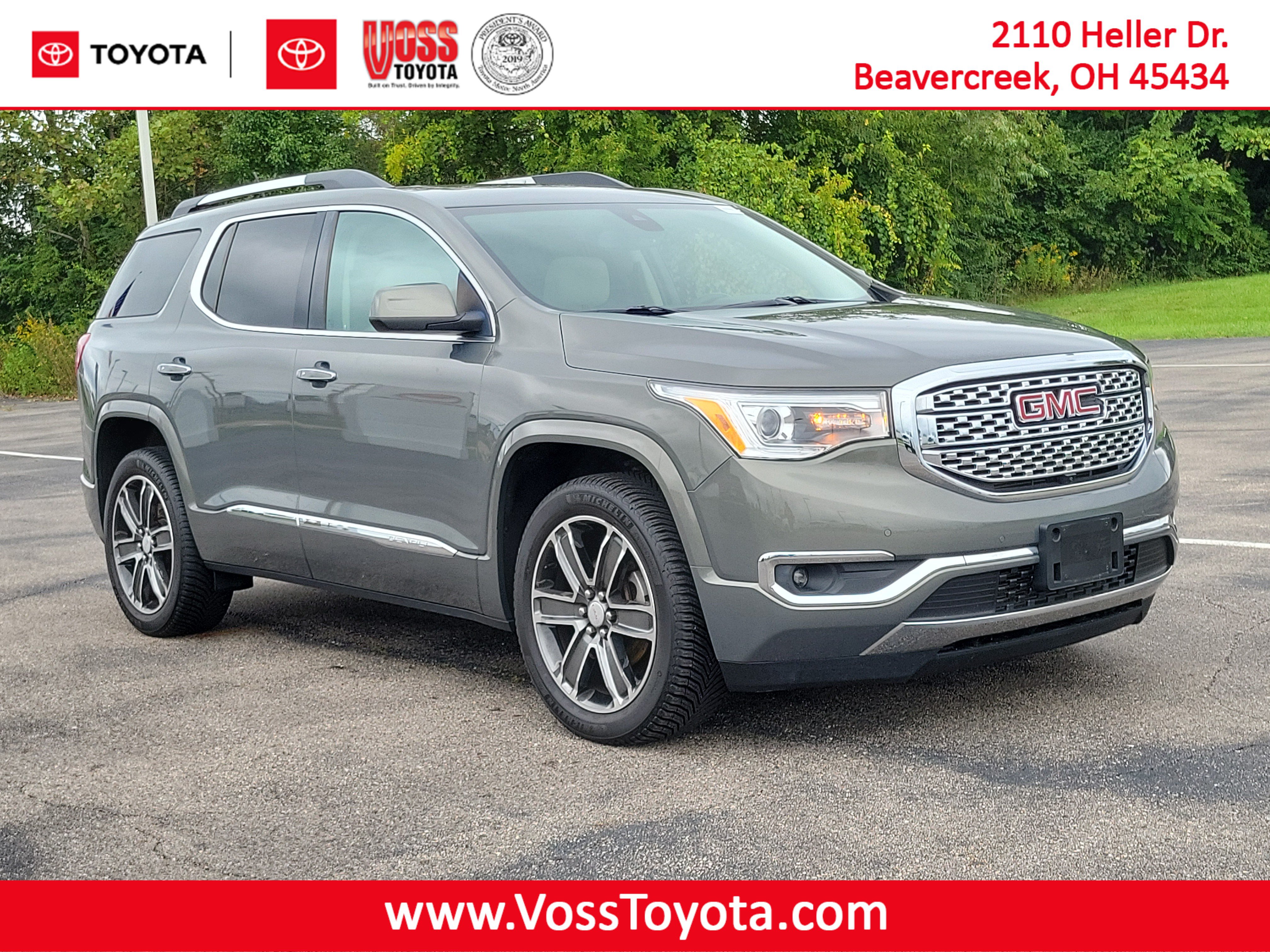 Used 2017 Mineral Metallic GMC Denali image 5