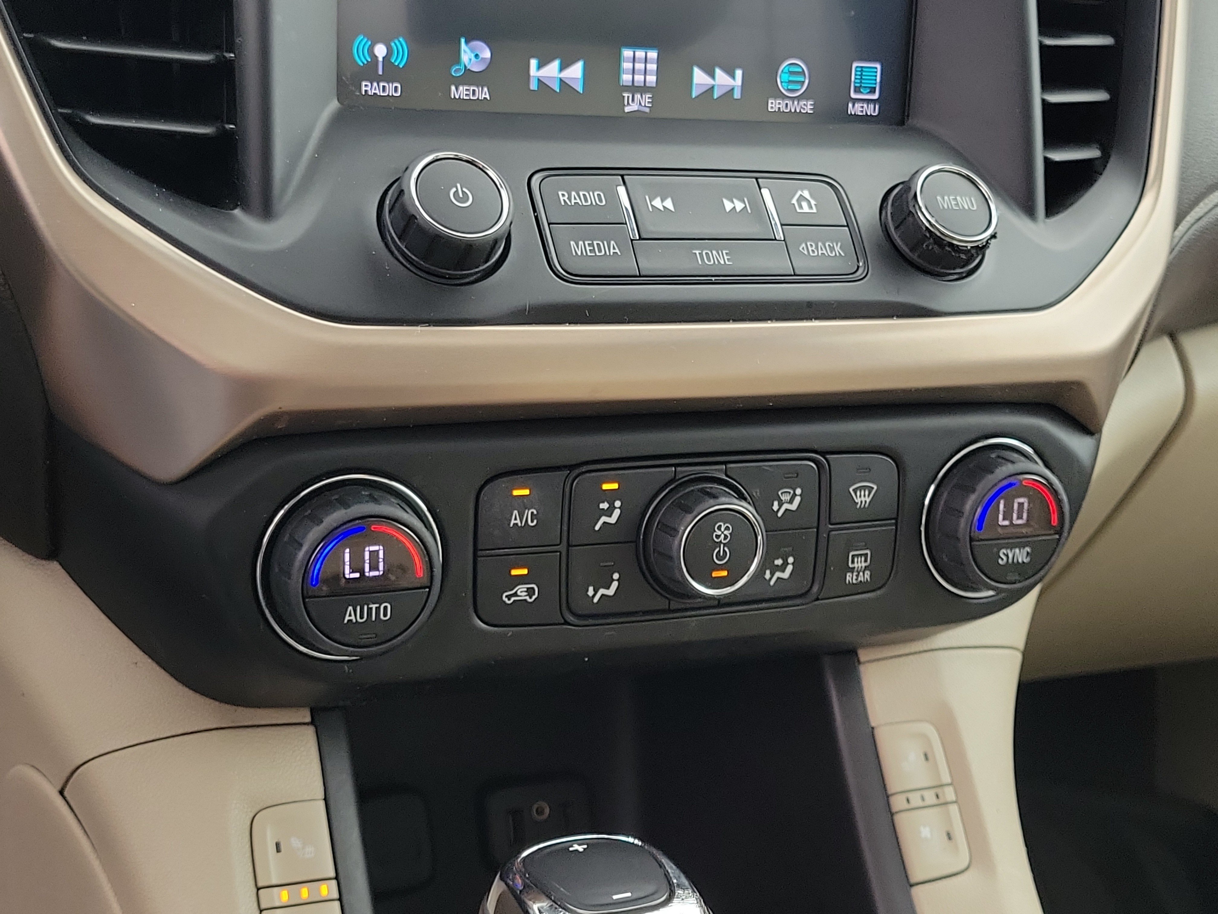 Used 2017 Mineral Metallic GMC Denali image 31