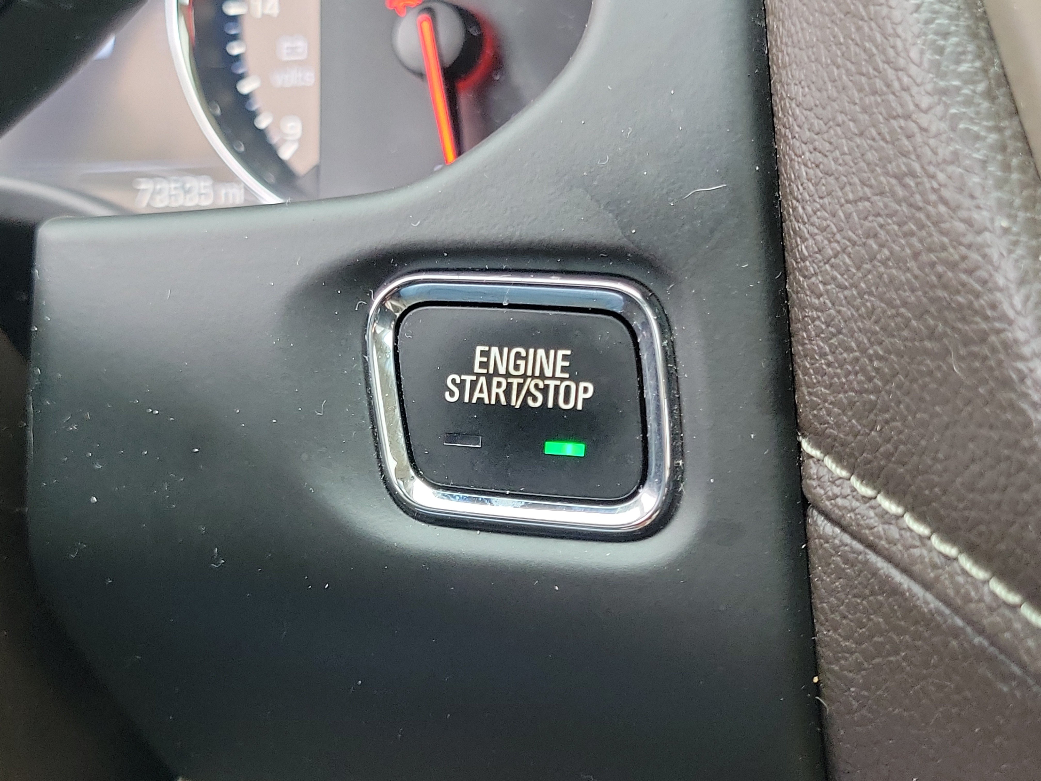 Used 2017 Mineral Metallic GMC Denali image 32
