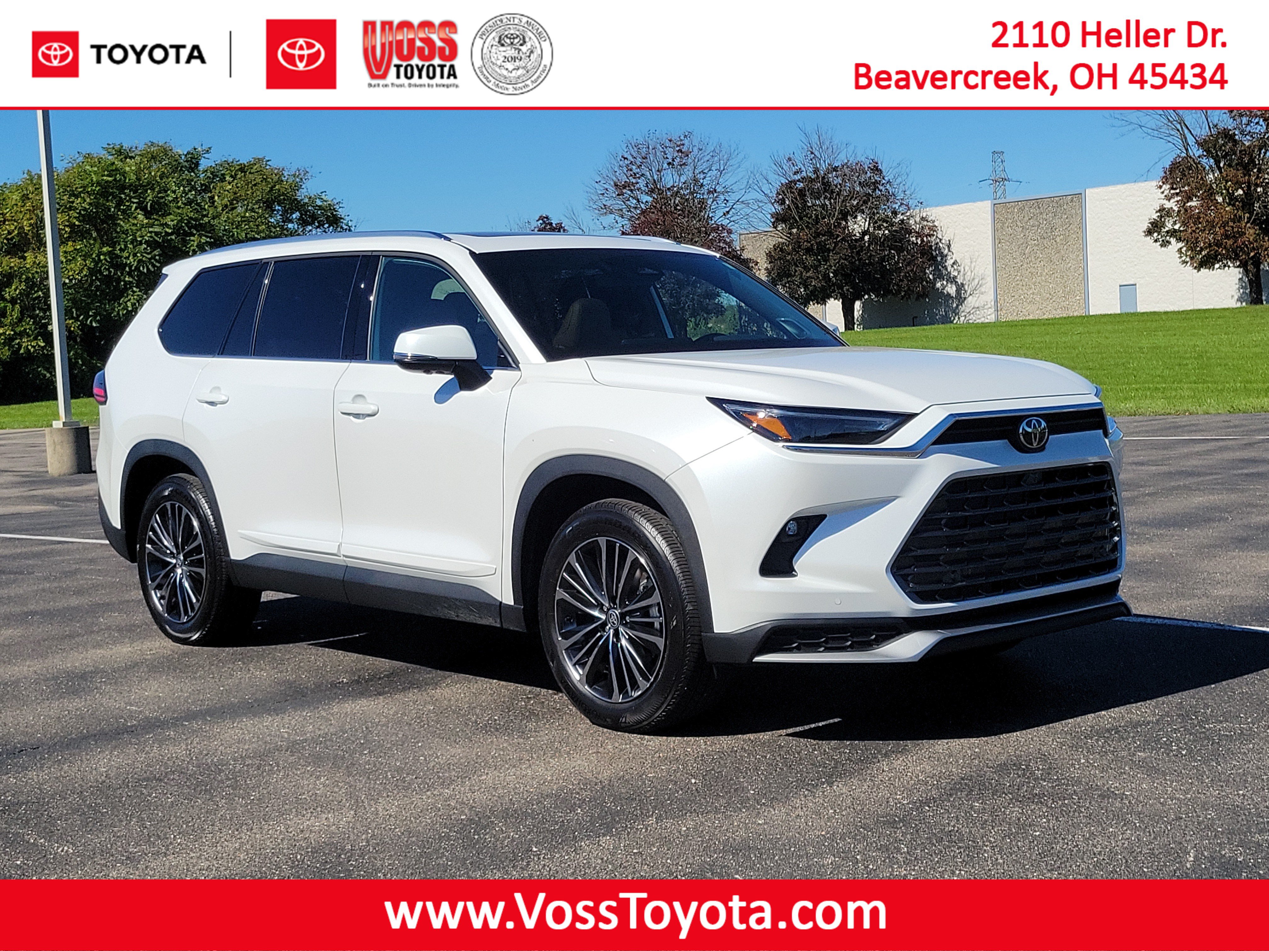 Certified Used 2026 Wind Chill Pearl Toyota MAX Platinum image 5