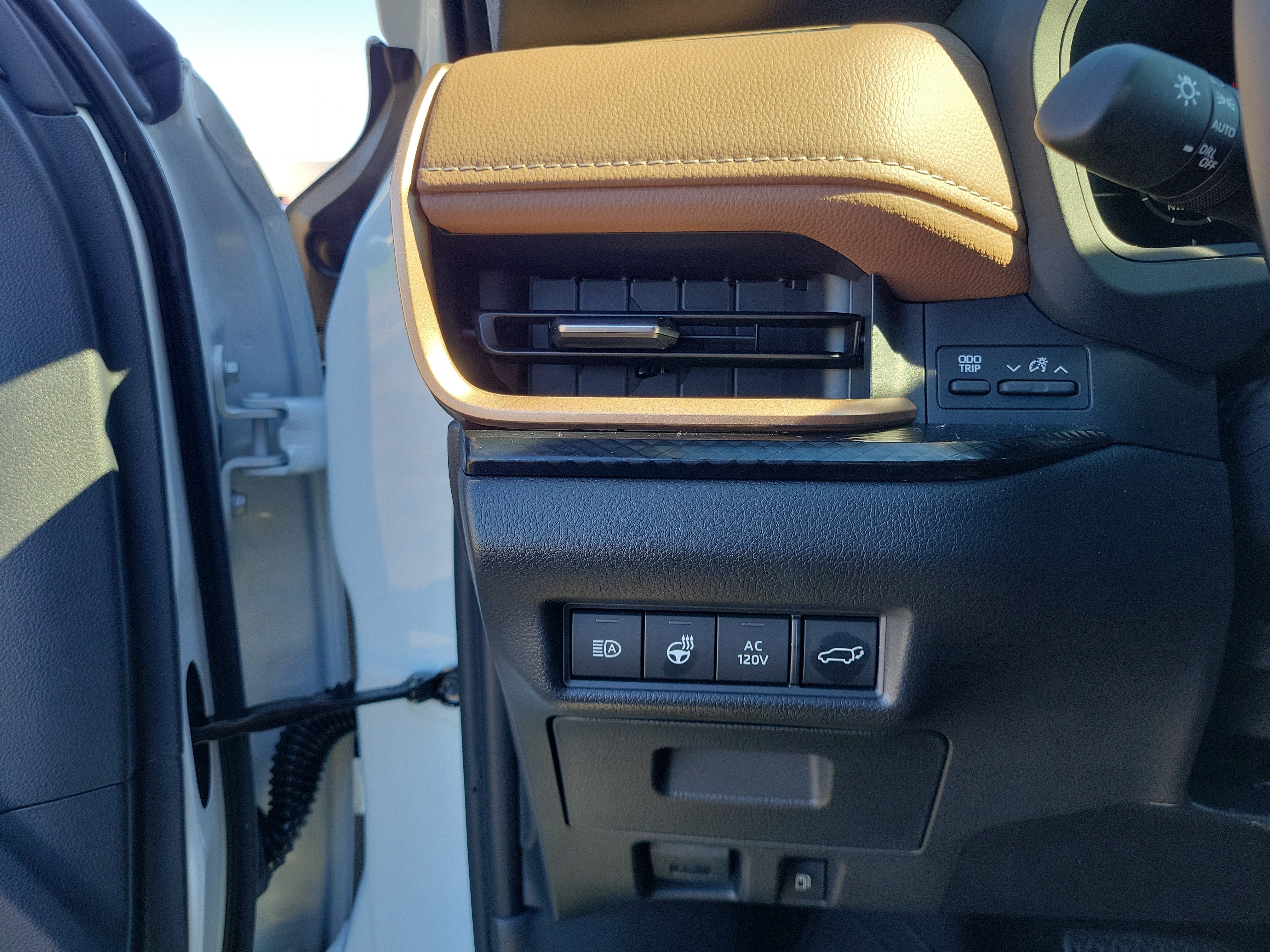 Certified Used 2026 Wind Chill Pearl Toyota MAX Platinum image 24