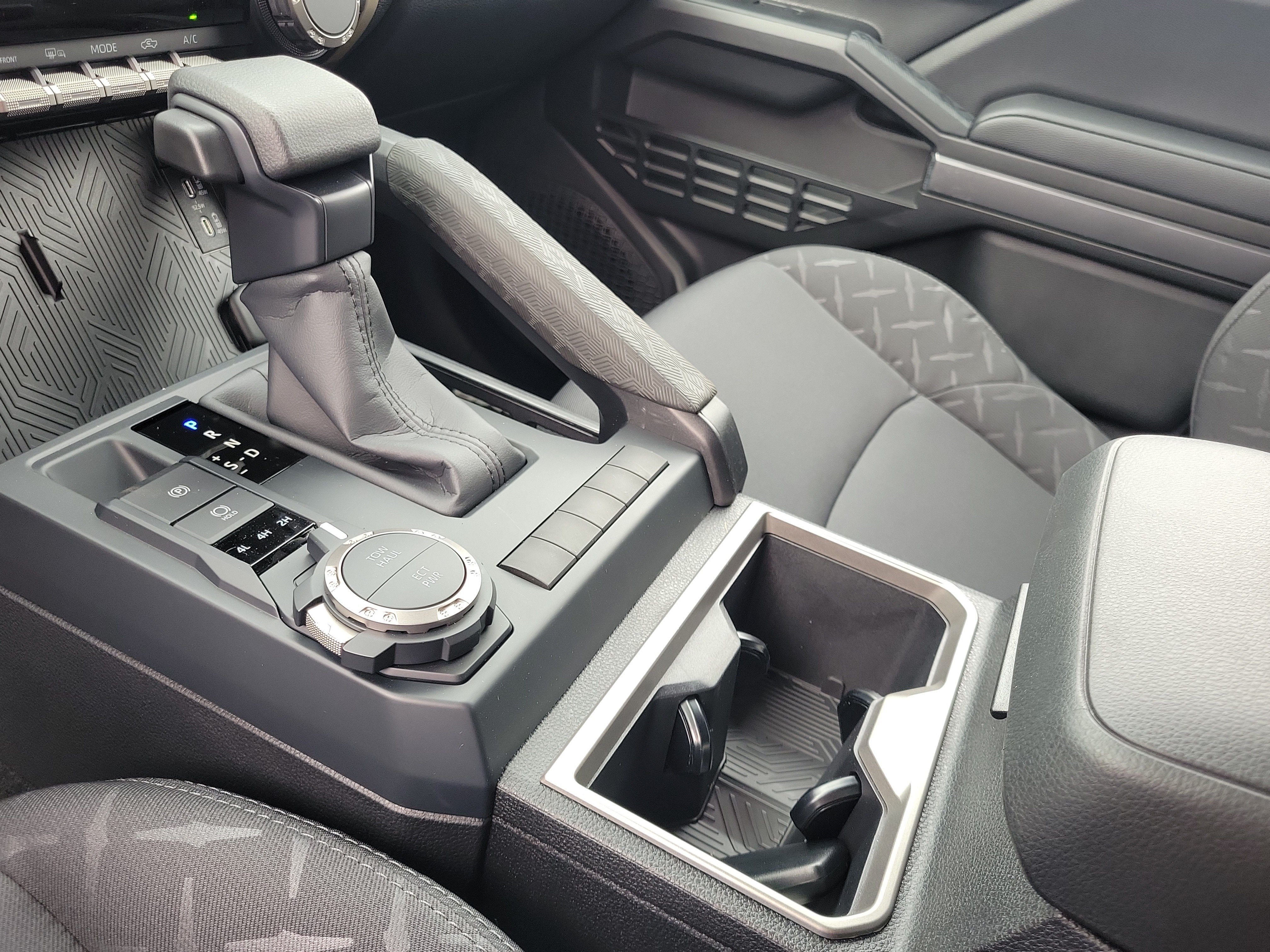 New 2026 Ice Cap Toyota SR5 image 29