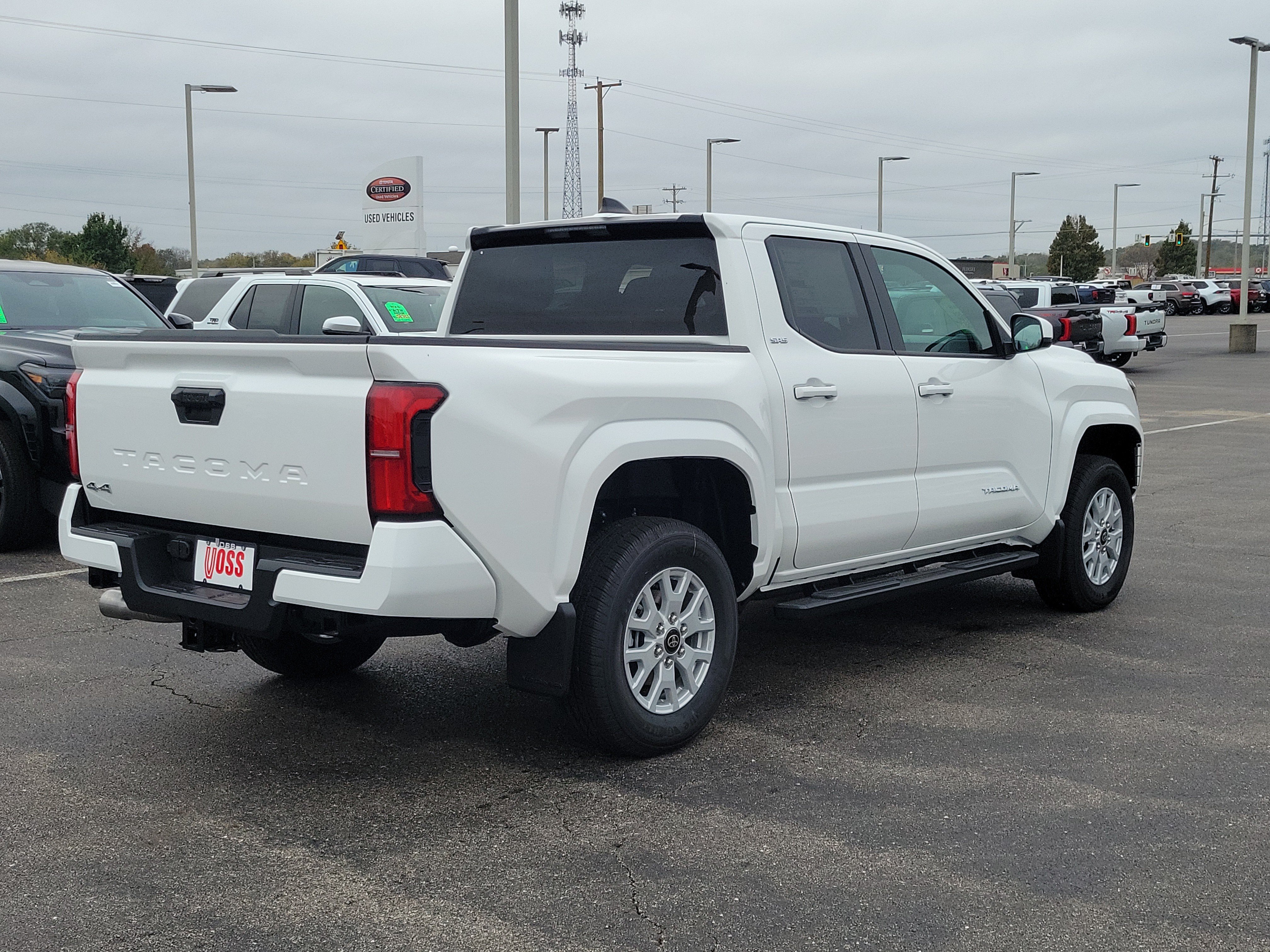 New 2026 Ice Cap Toyota SR5 image 4