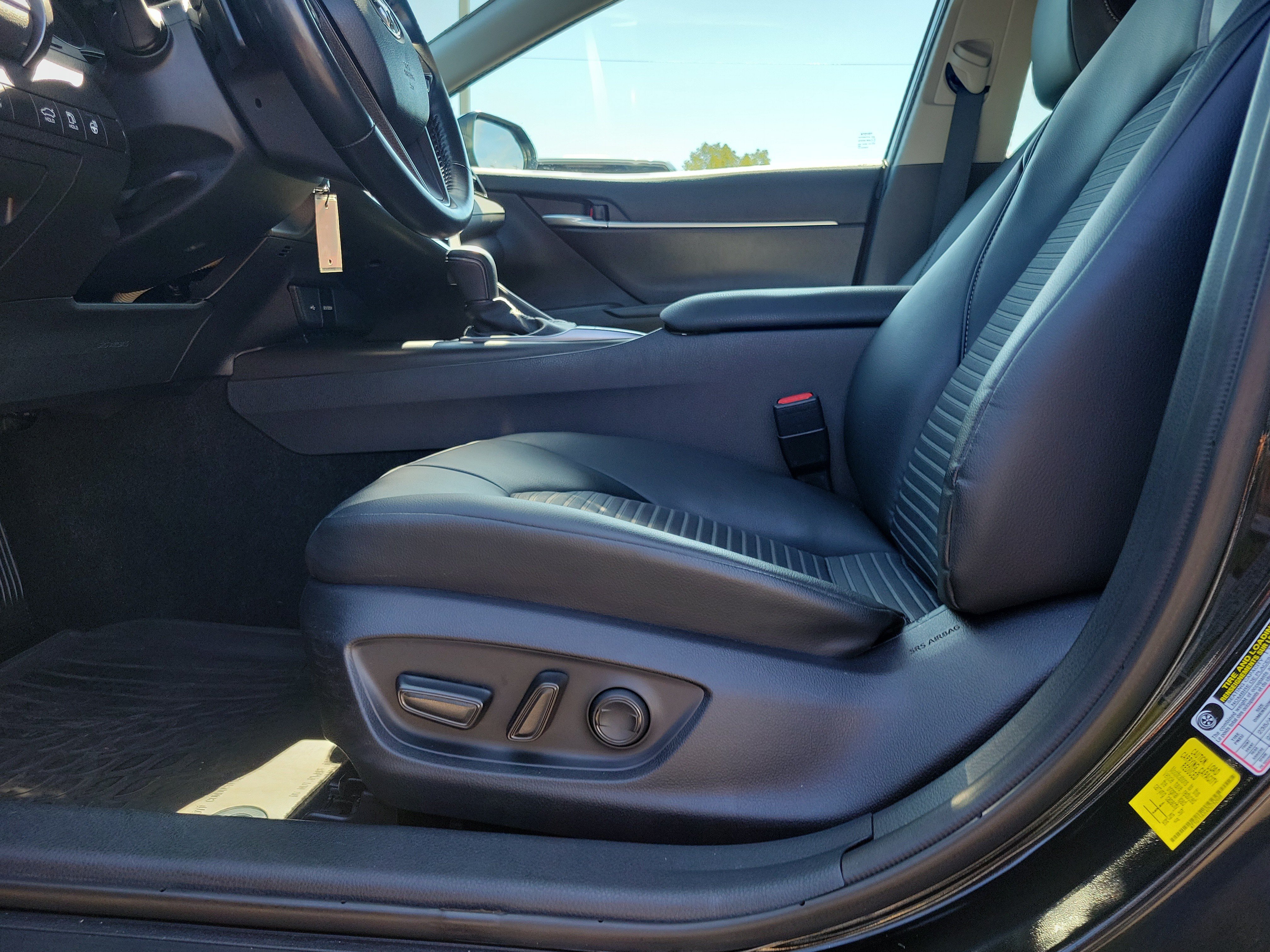 Used 2023 Midnight Black Metallic Toyota SE image 20