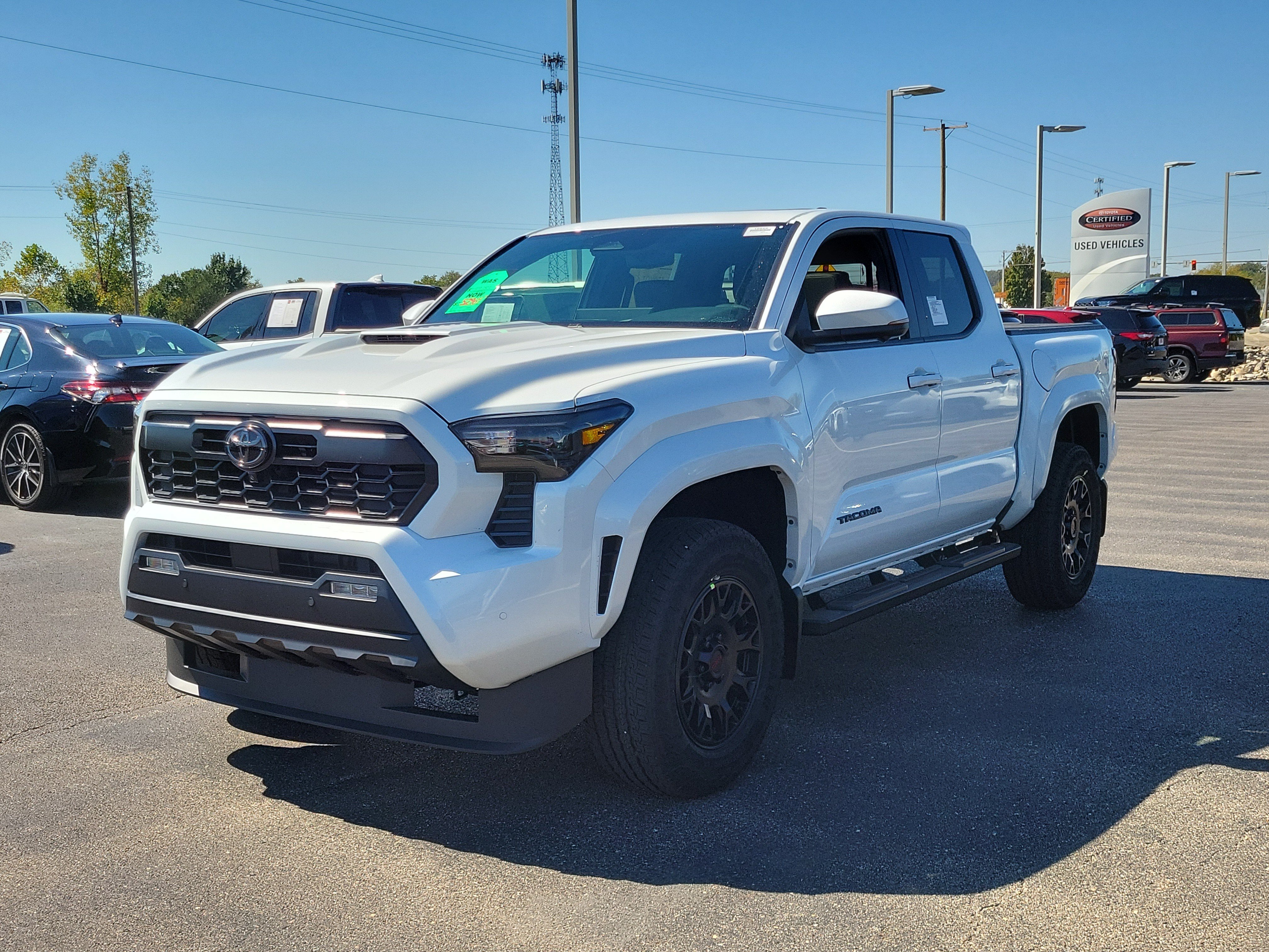 2026 Toyota Tacoma TRD Sport, photo 6 of 12
