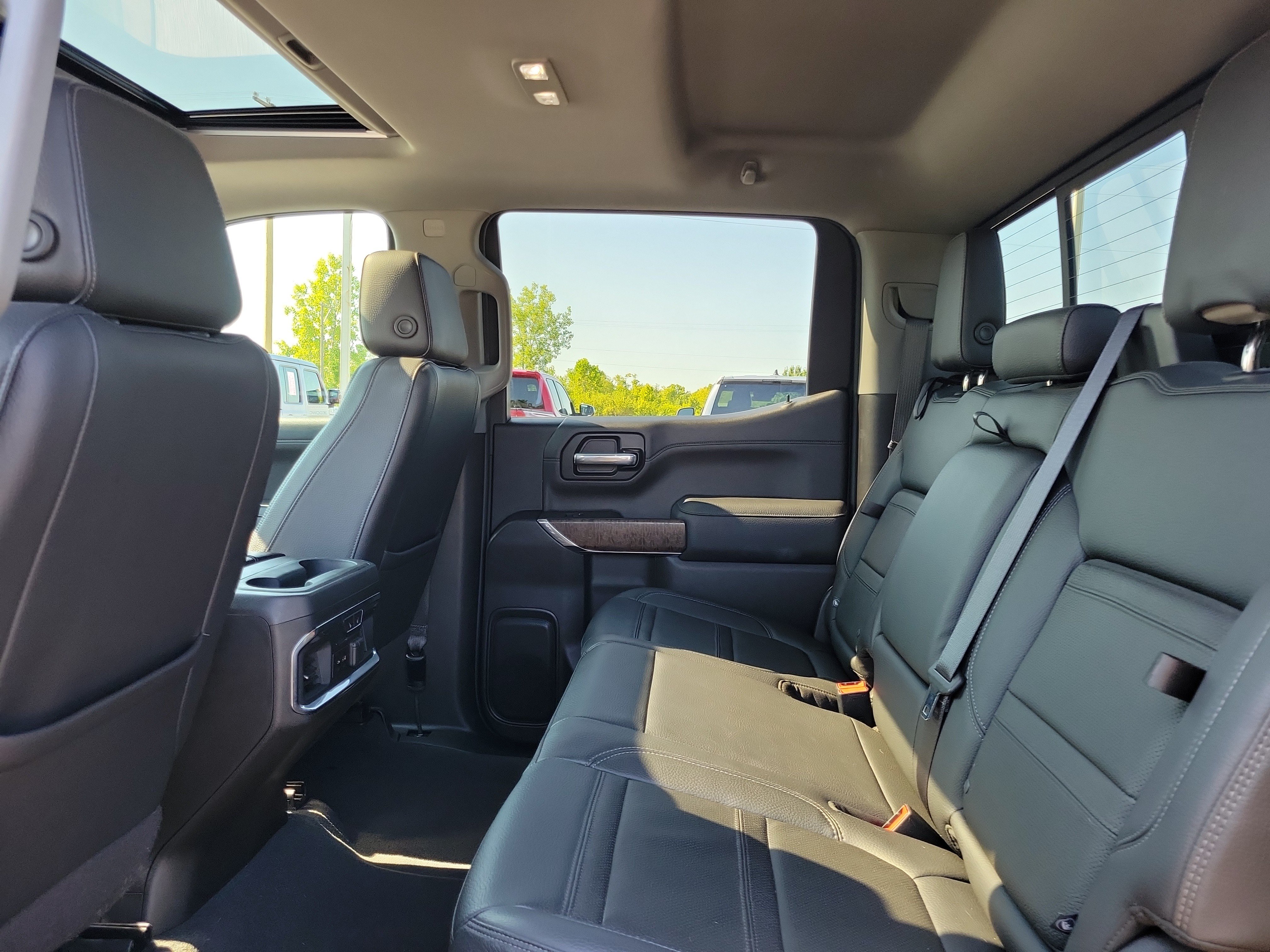Used 2021 Pacific Blue Metallic GMC Denali image 11