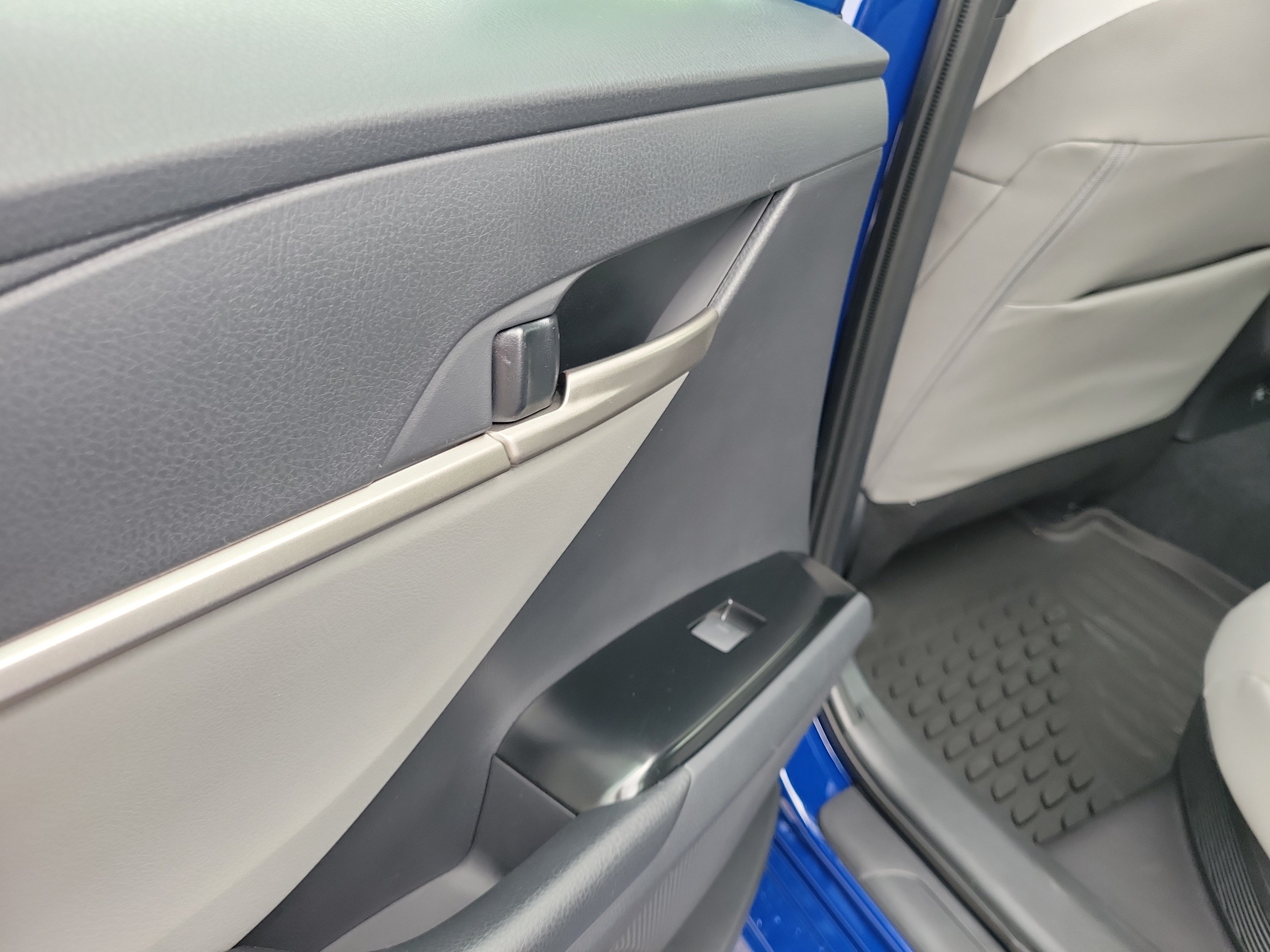 New 2026 Reservoir Blue Toyota SE image 13