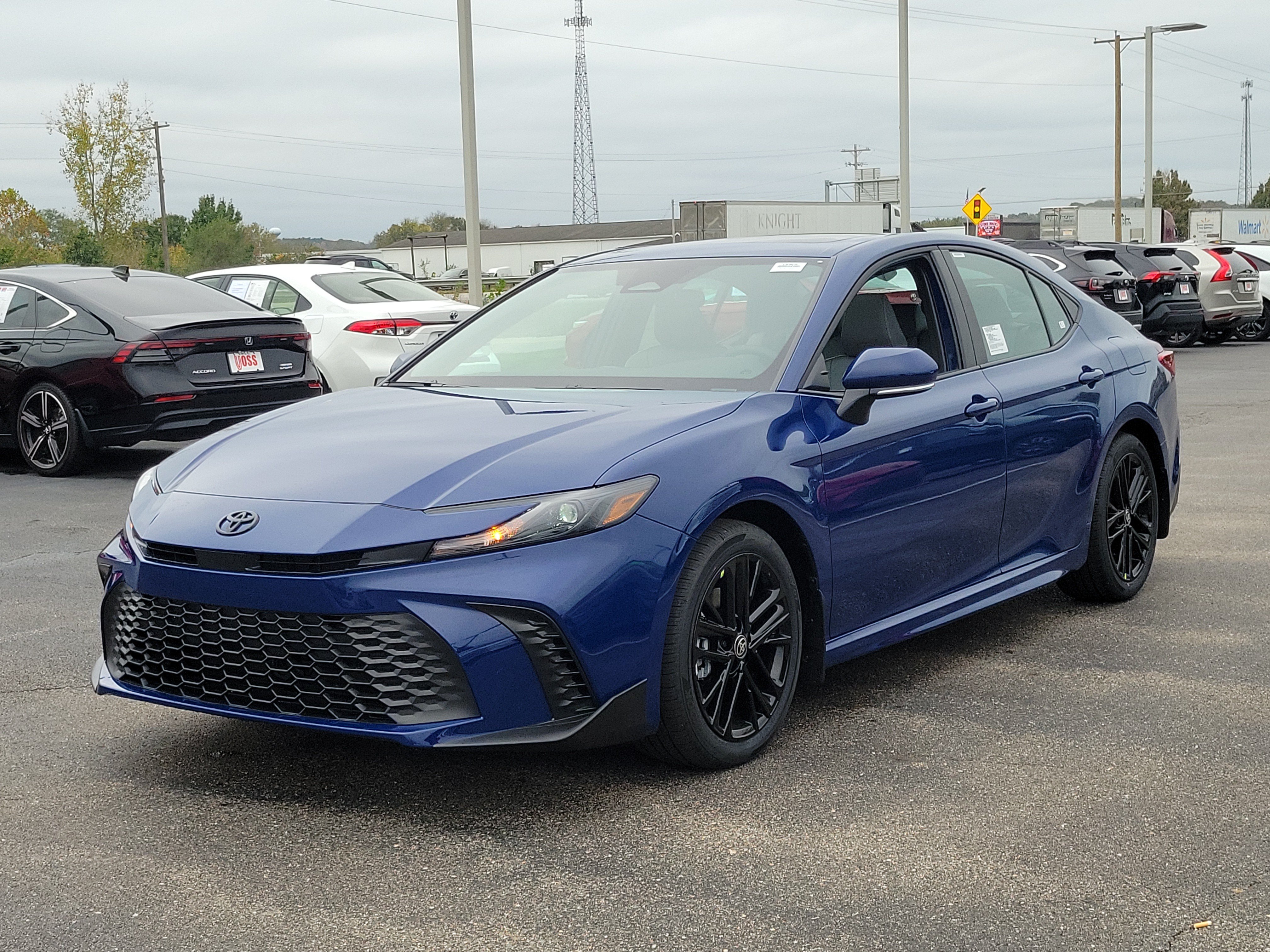 New 2026 Reservoir Blue Toyota SE image 2