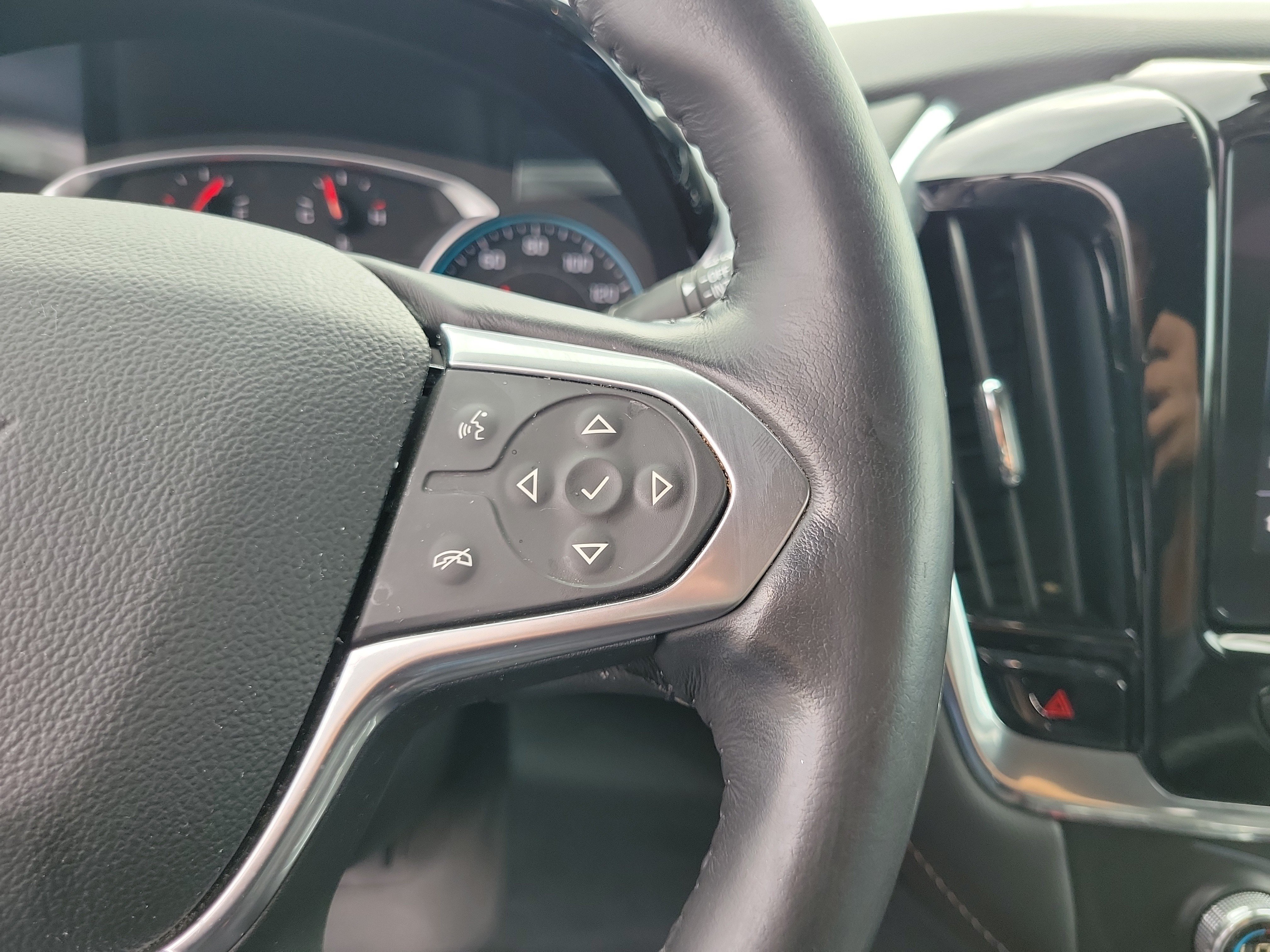 Used 2020 Mosaic Black Metallic Chevrolet RS image 27