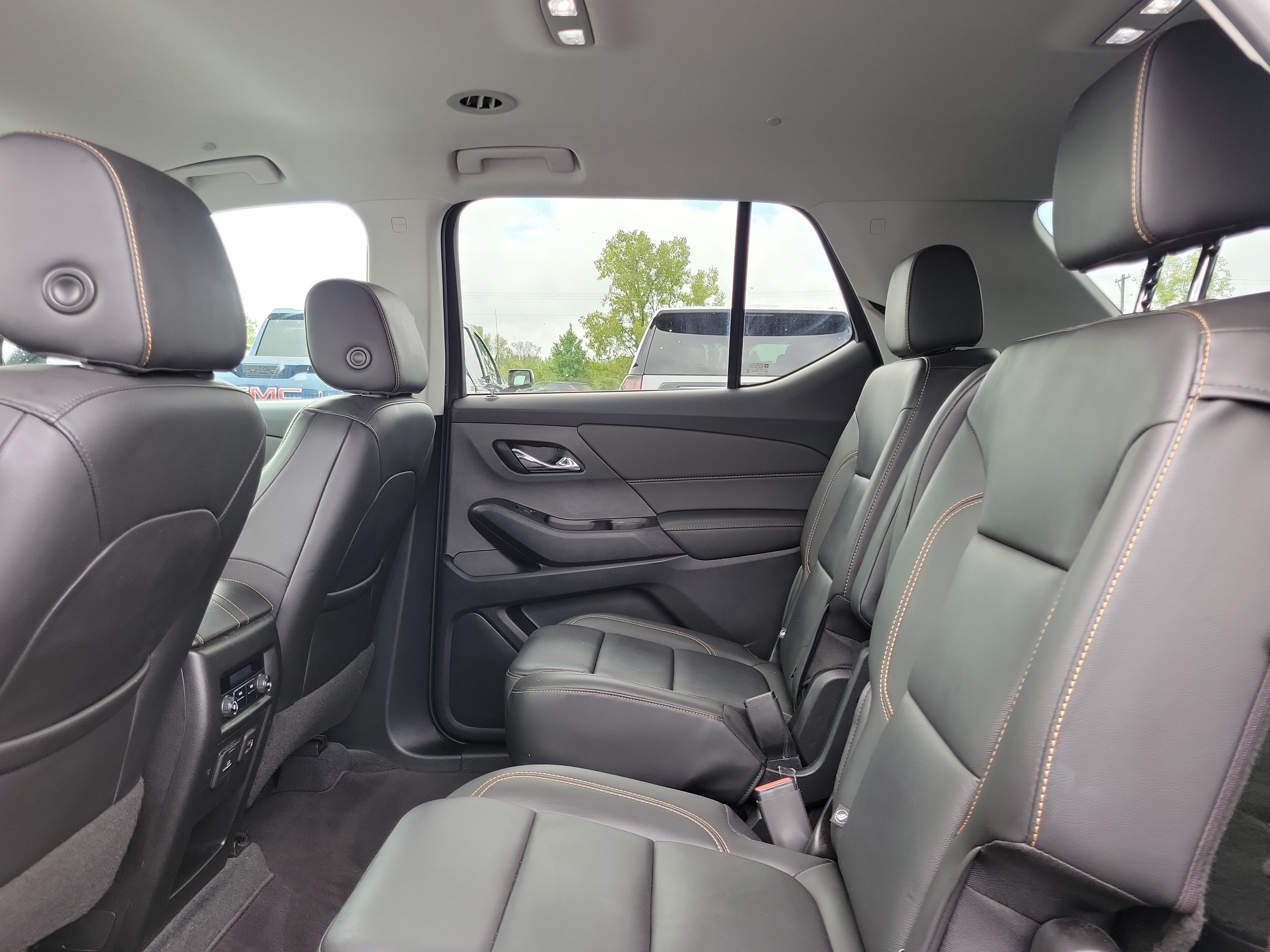Used 2020 Mosaic Black Metallic Chevrolet RS image 15