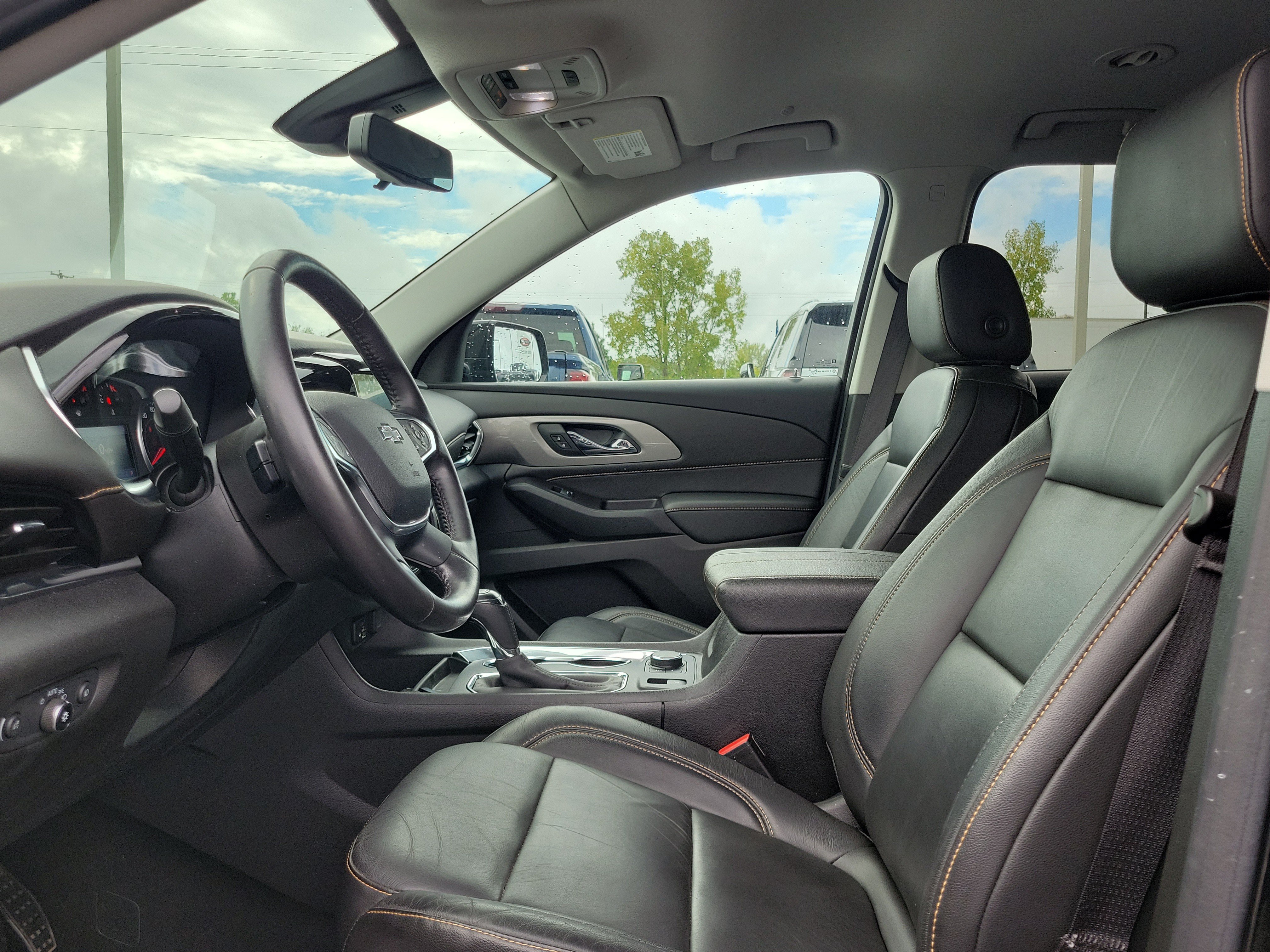 Used 2020 Mosaic Black Metallic Chevrolet RS image 19