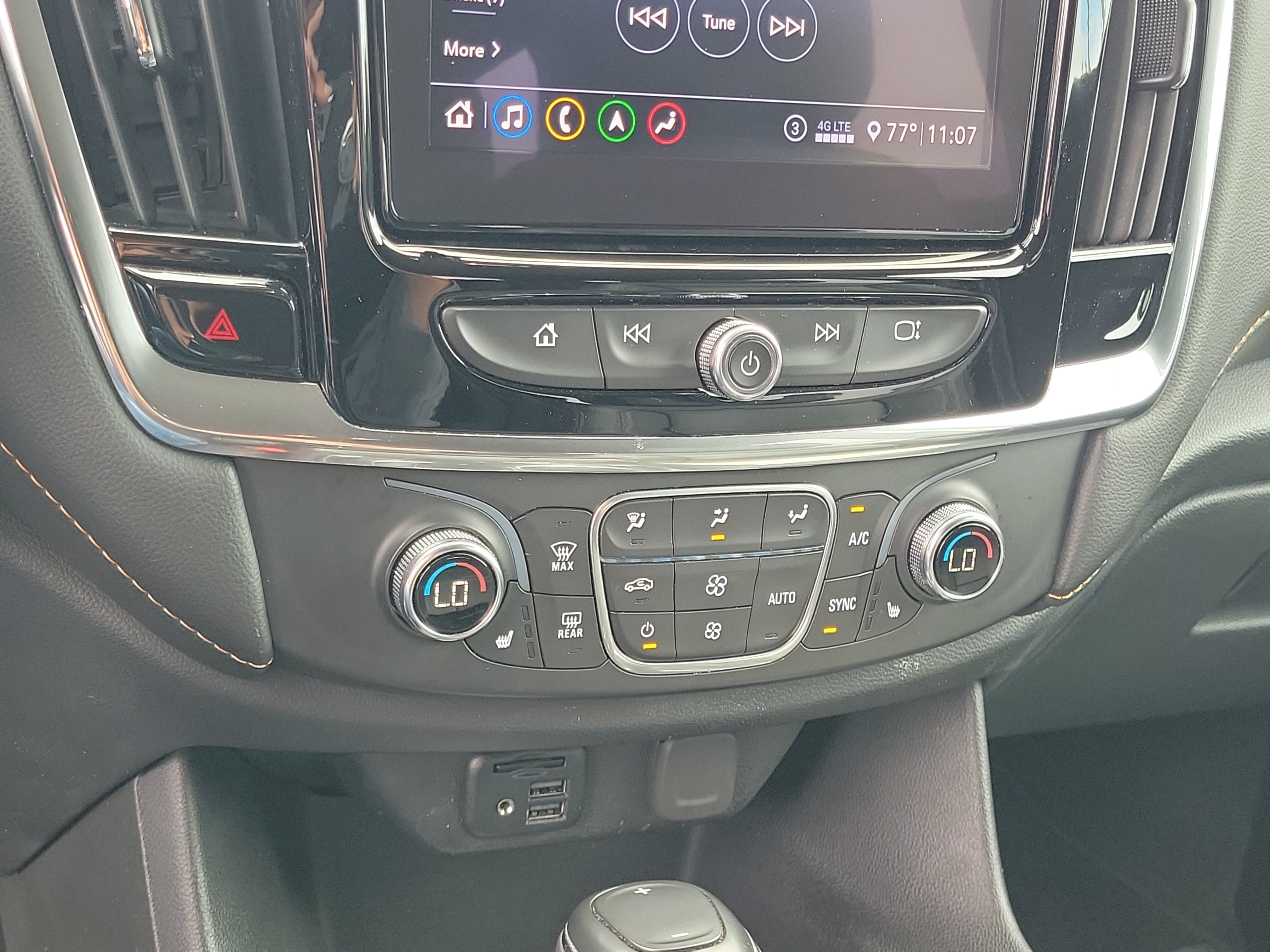 Used 2020 Mosaic Black Metallic Chevrolet RS image 31