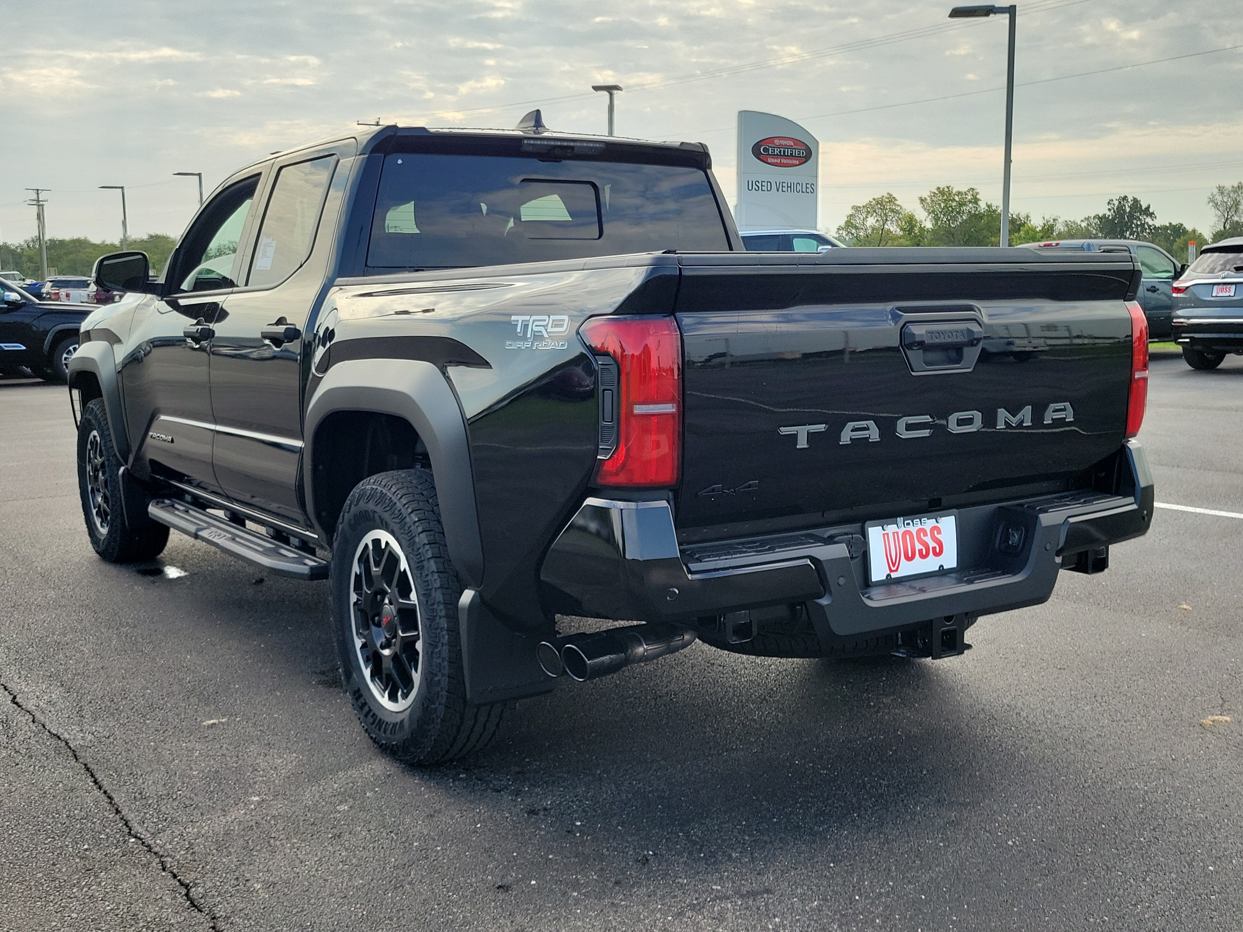 2026 Toyota Tacoma TRD Off-Road, photo 7 of 12