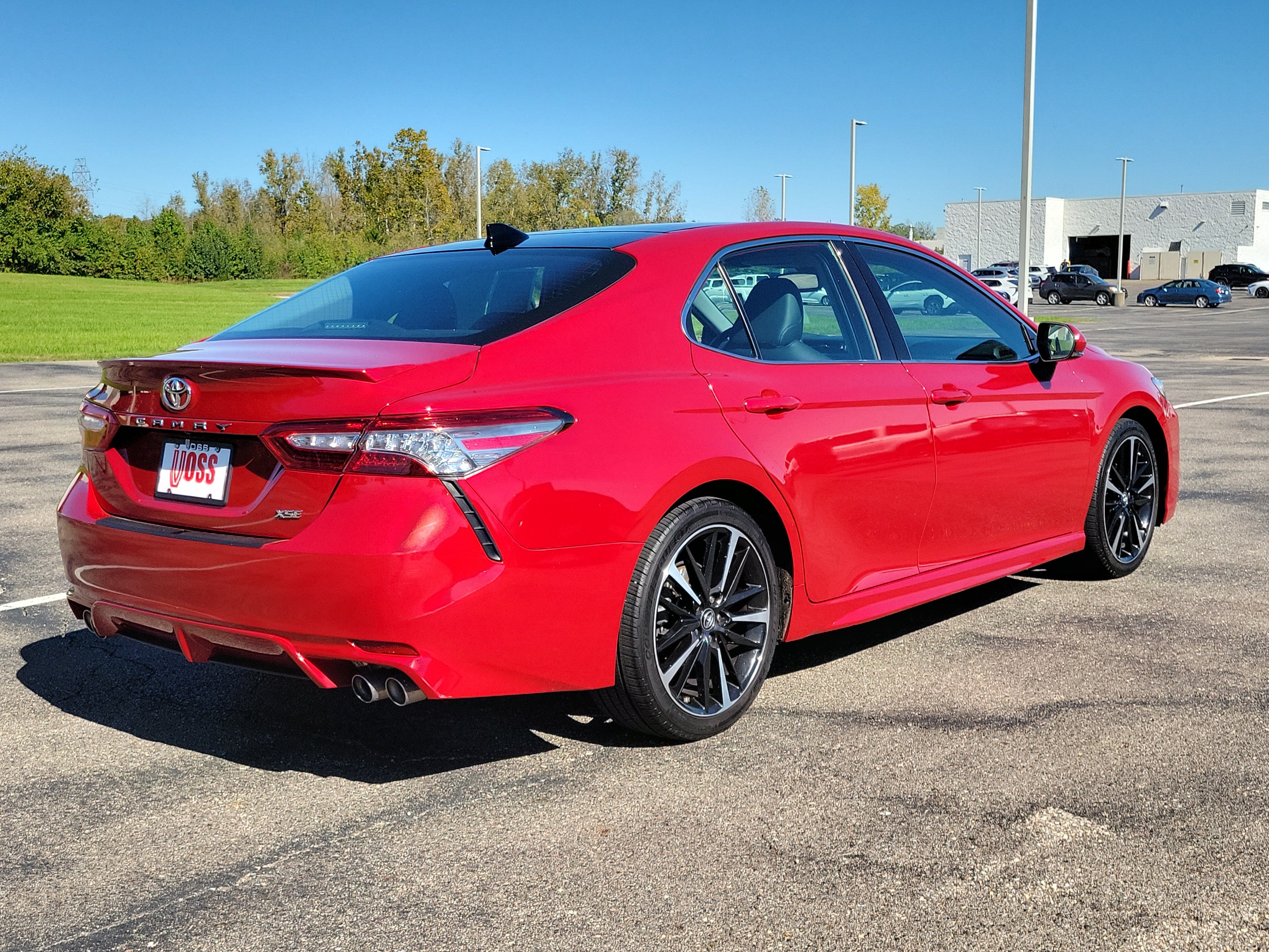 2019 Toyota Camry XSE, photo 8 of 12
