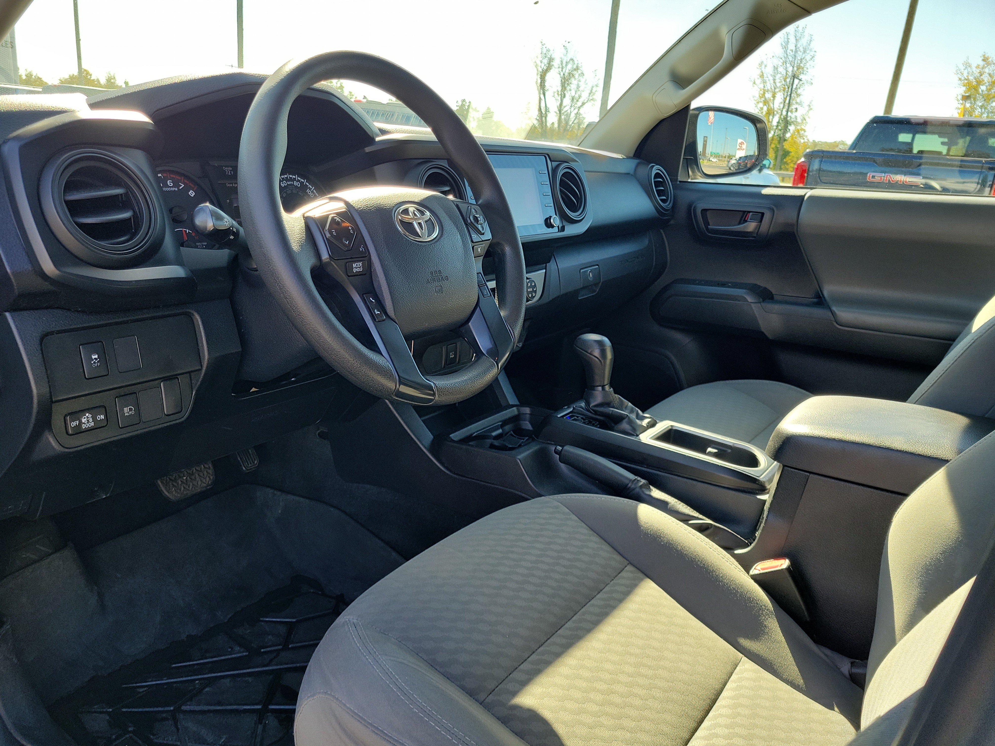 Used 2020 Super White Toyota SR image 23