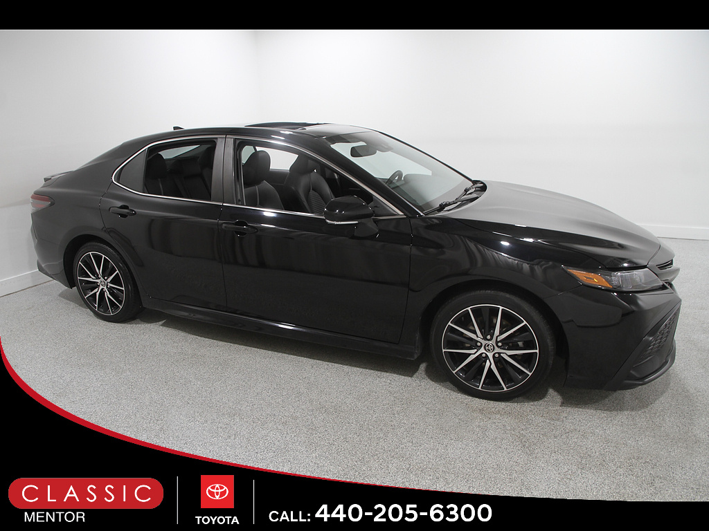 Midnight Black Metallic 2021 Toyota Camry Sedan Front-Wheel Drive 8-Speed Automatic