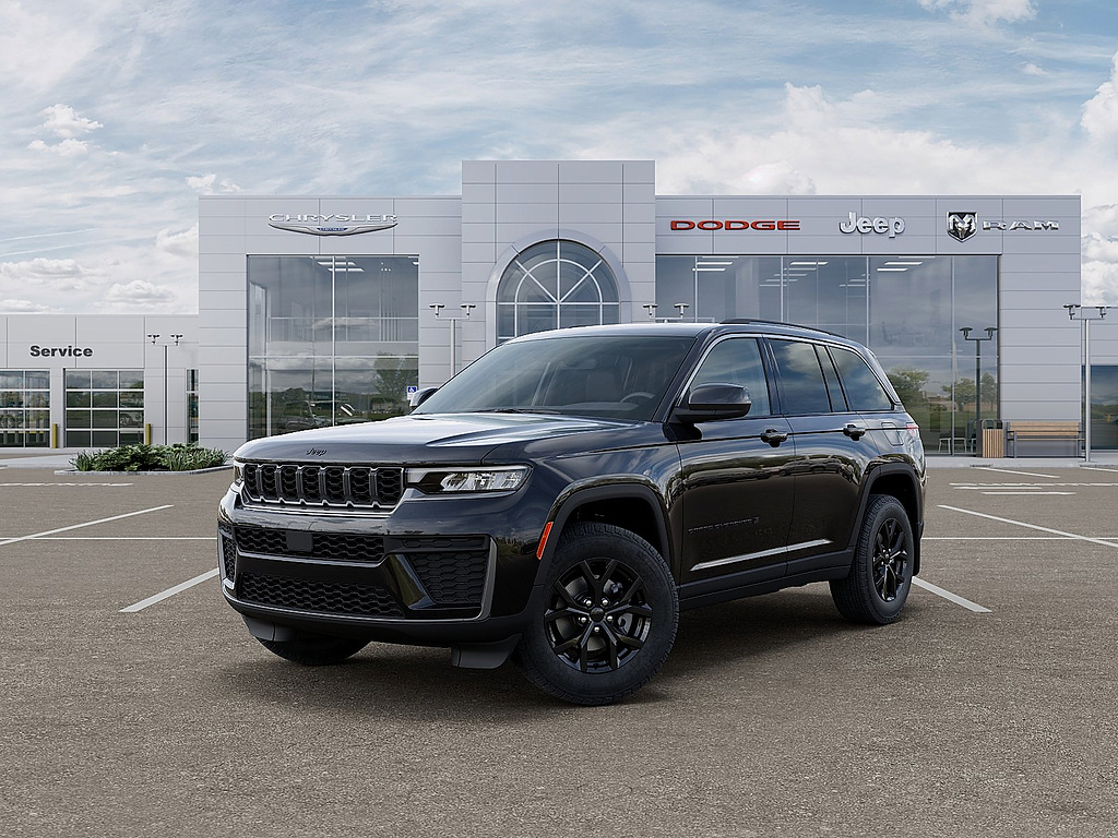 2026 Jeep Grand Cherokee Altitude 4×4 comparison vehicle