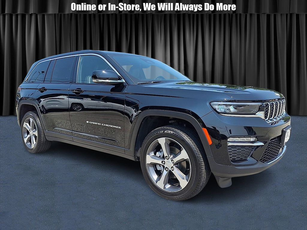 2025 Jeep Grand Cherokee Limited comparison vehicle
