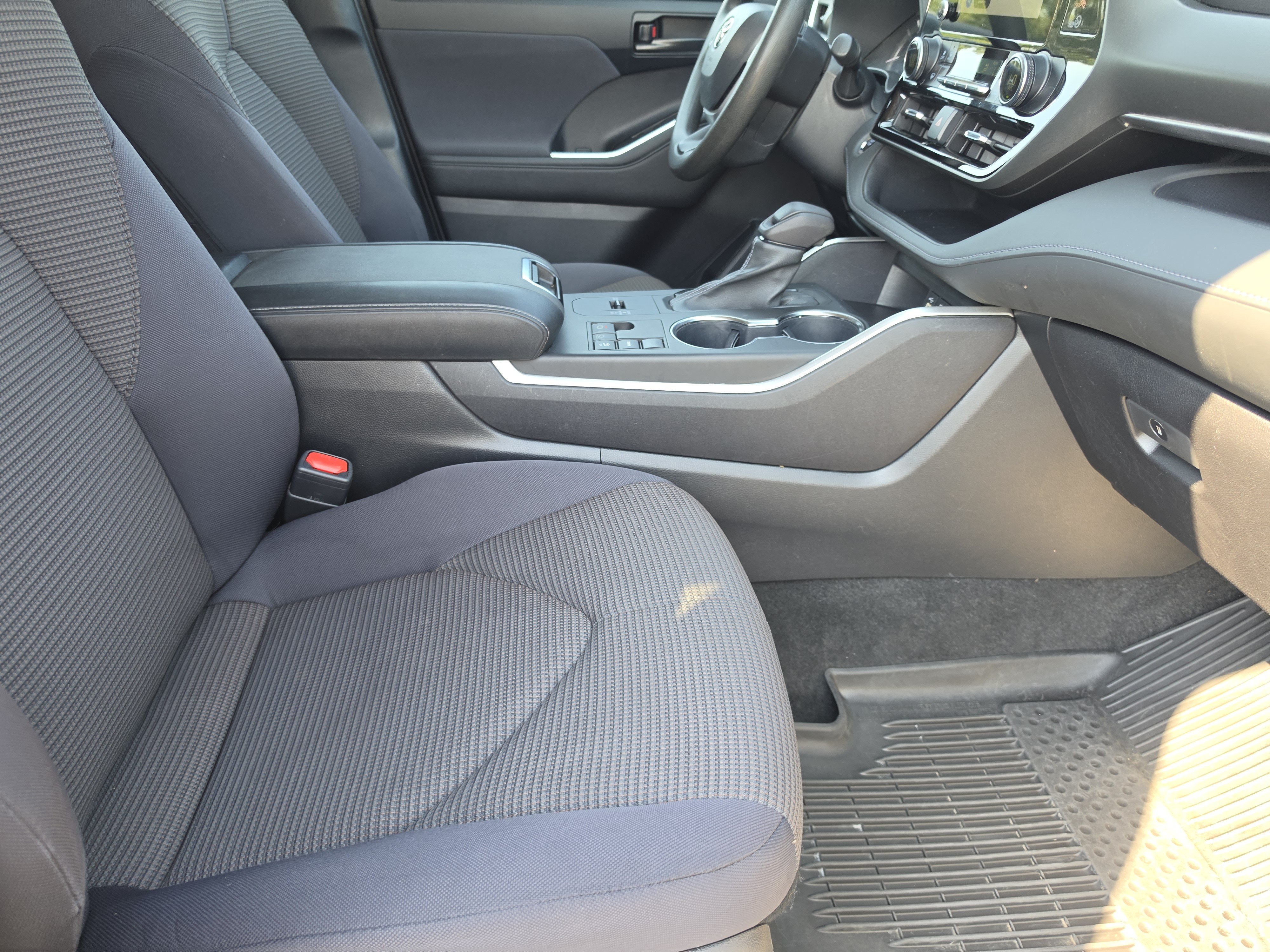 Used 2023 Toyota Highlander SUV
