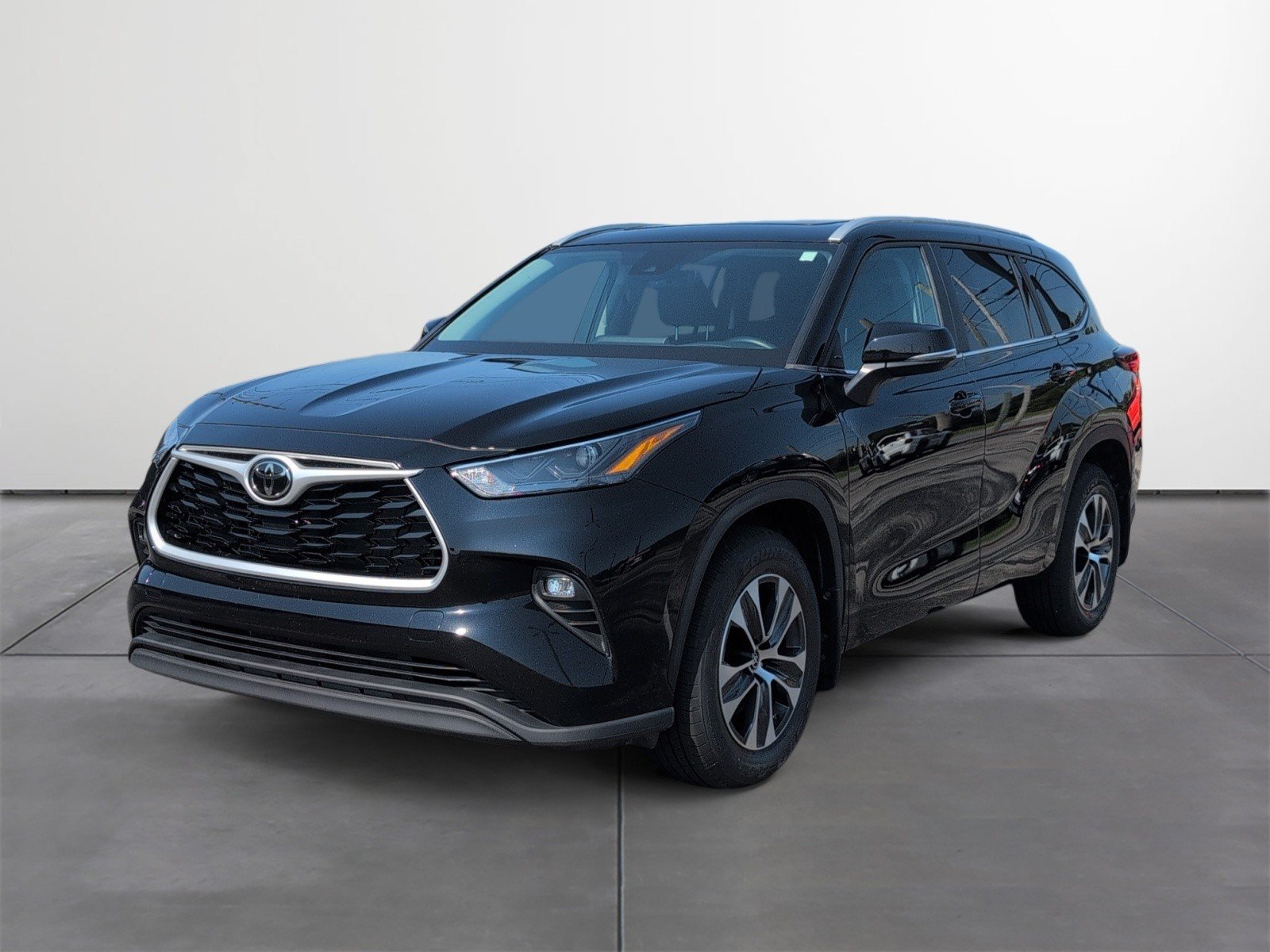 Used 2023 Toyota Highlander SUV