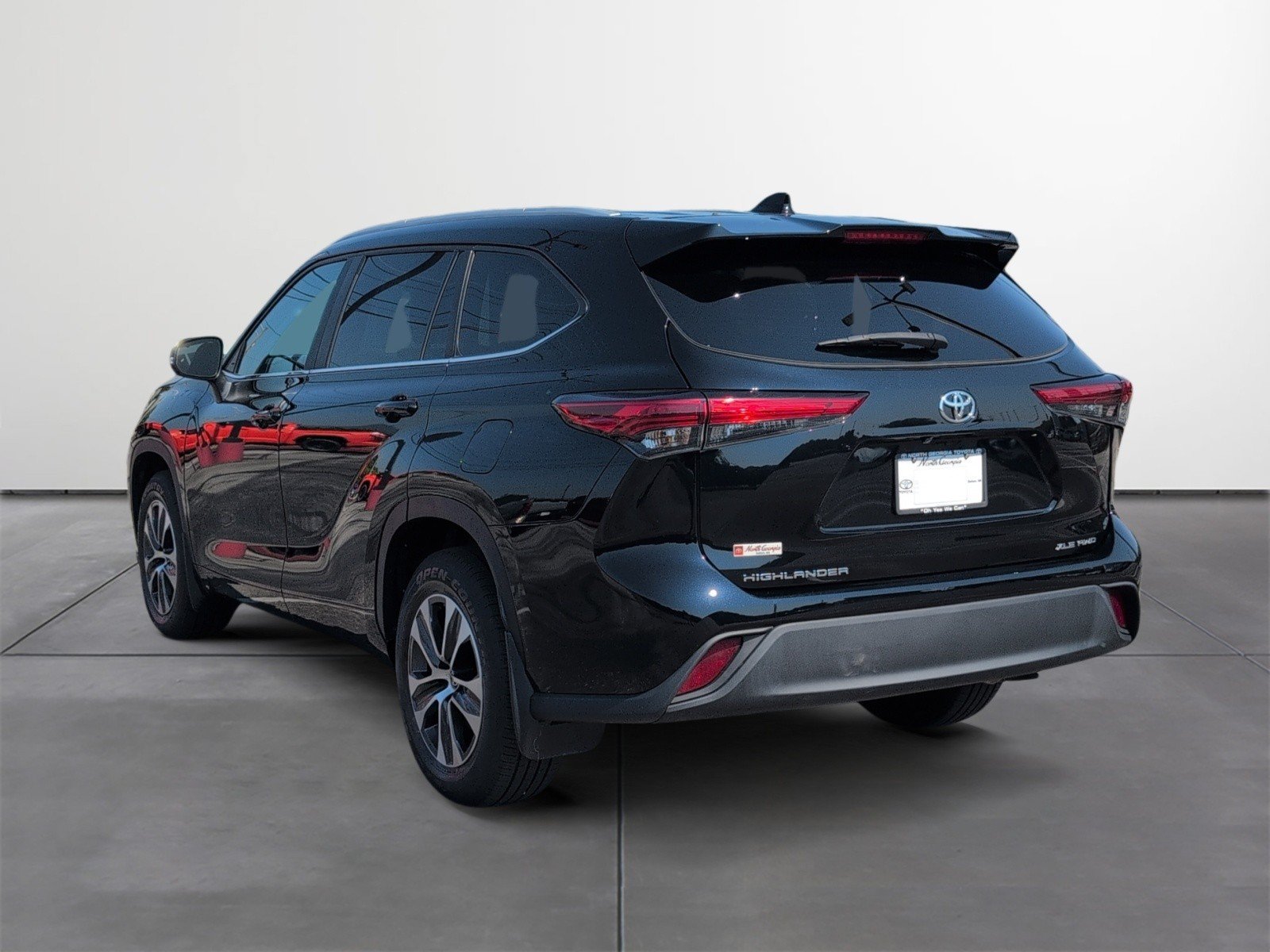 Used 2023 Toyota Highlander SUV