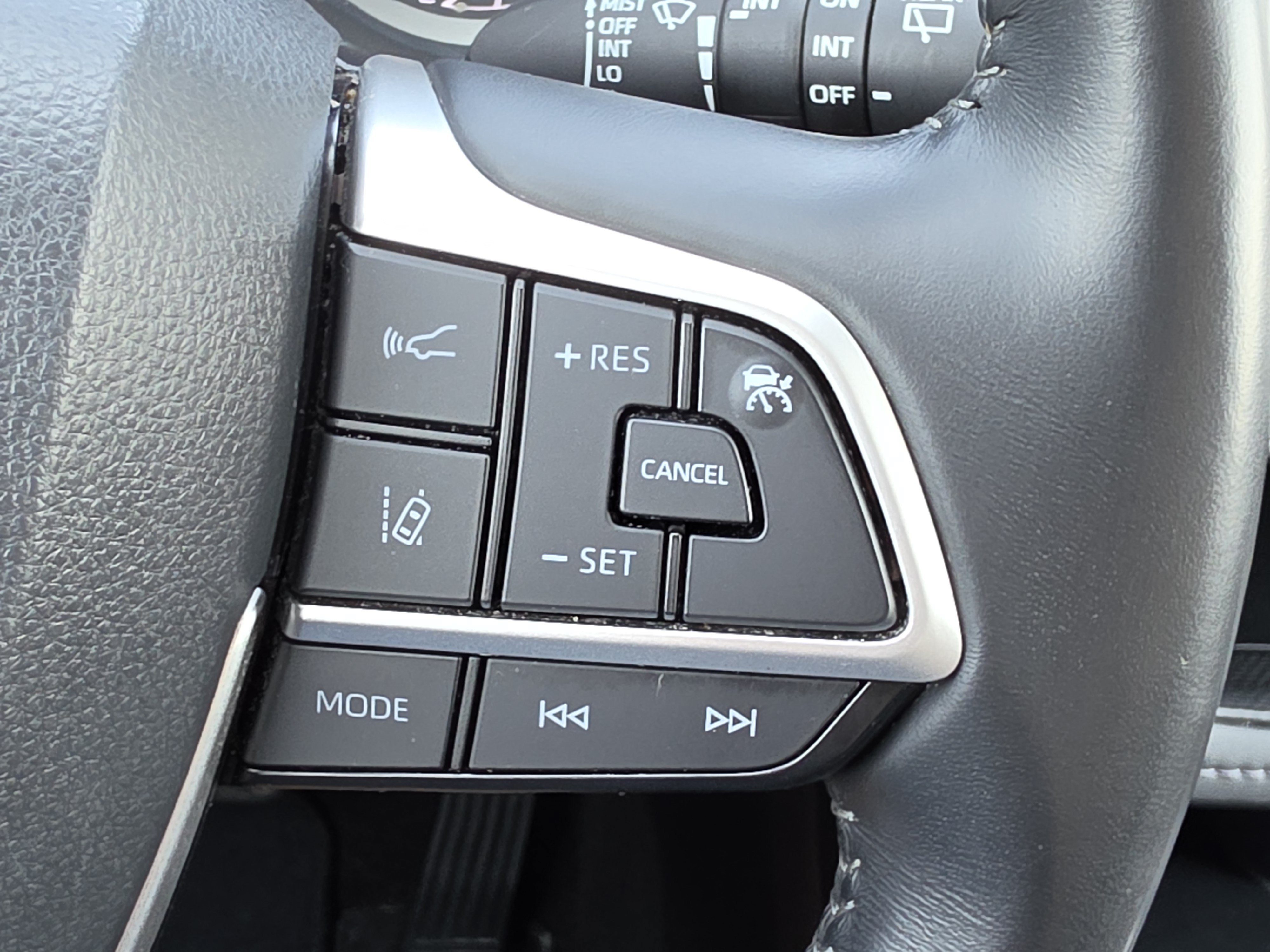 Used 2023 Toyota Highlander SUV
