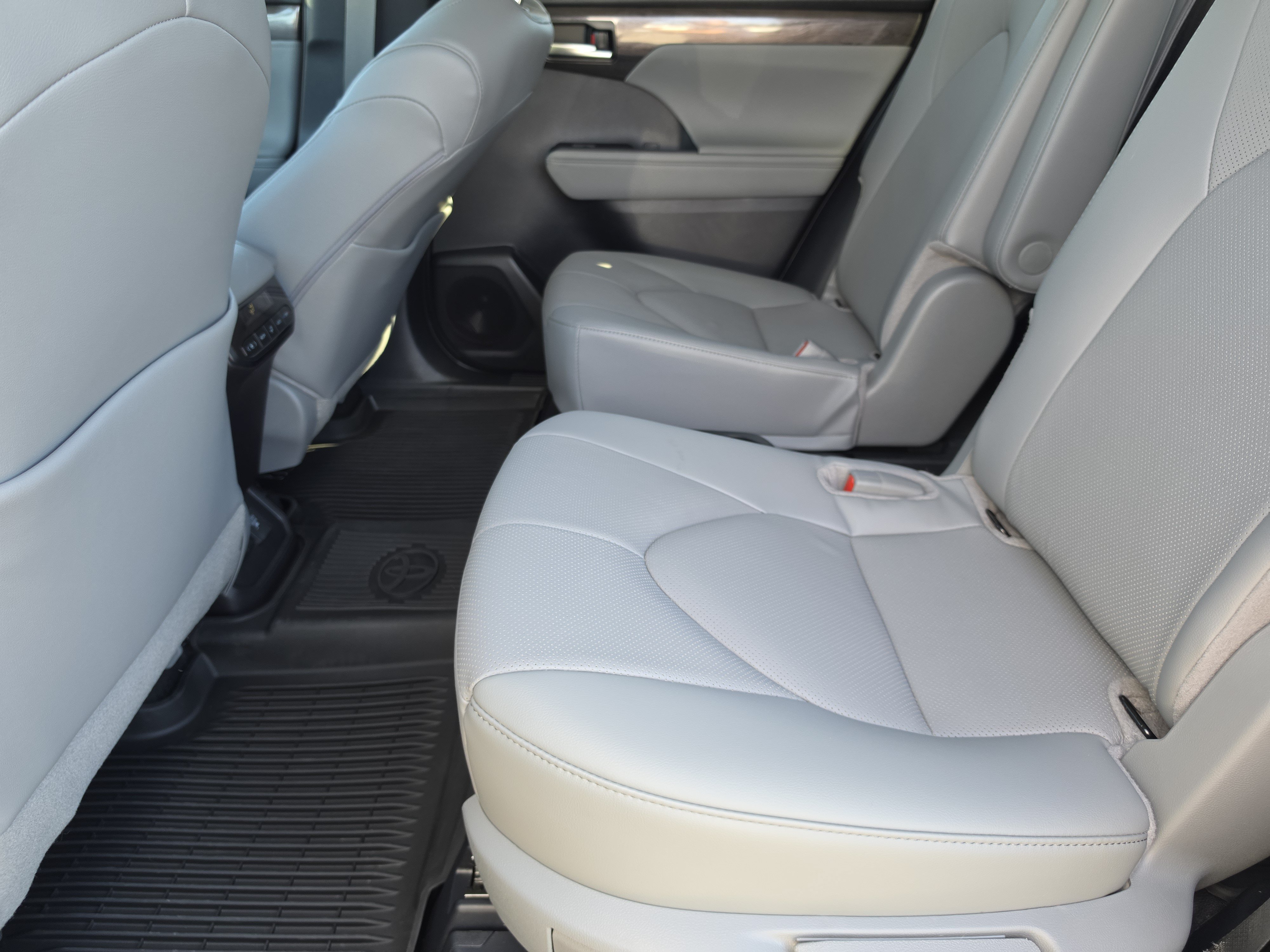 Used 2026 Toyota Highlander SUV