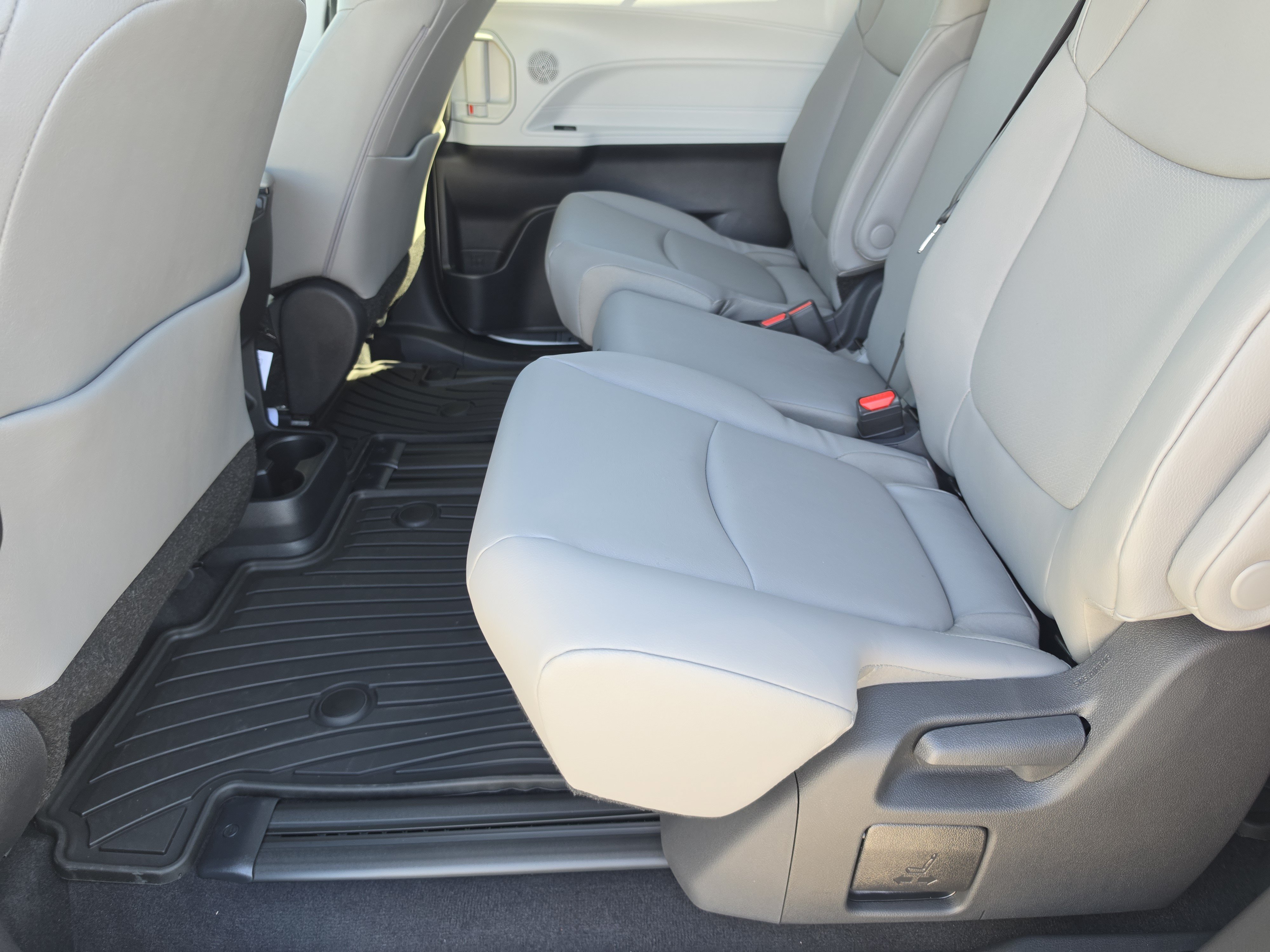 New 2026 Toyota Sienna Van