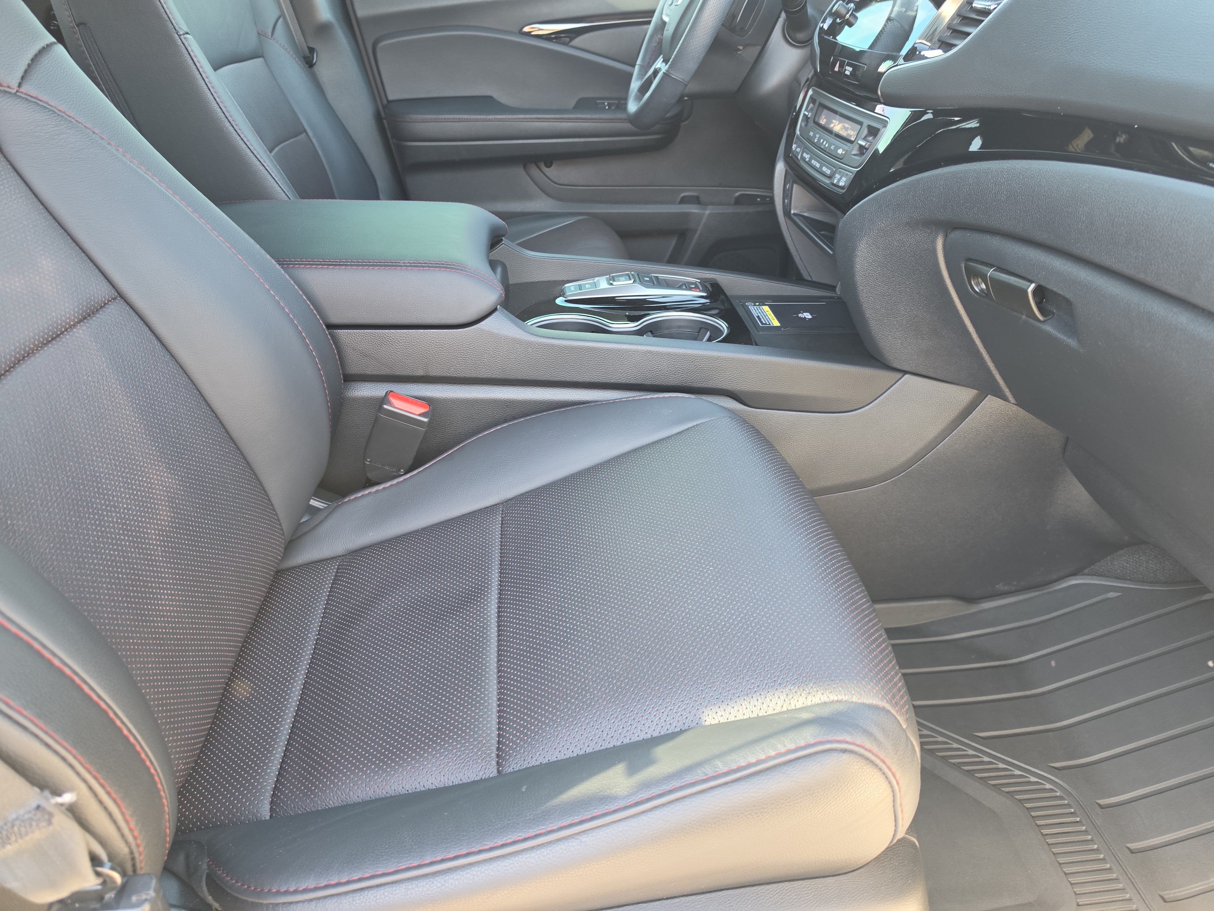 Used 2025 Honda Passport SUV