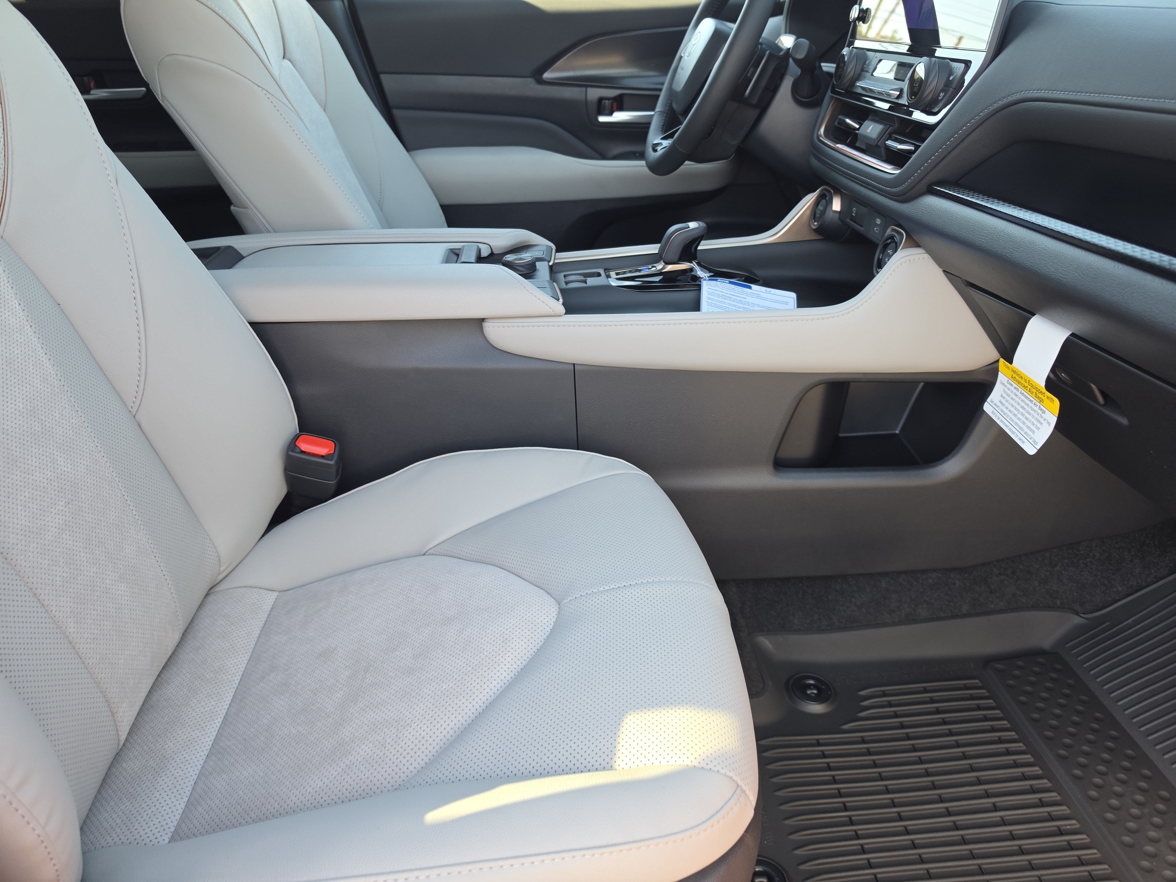 New 2026 Toyota Grand Highlander Hybrid SUV