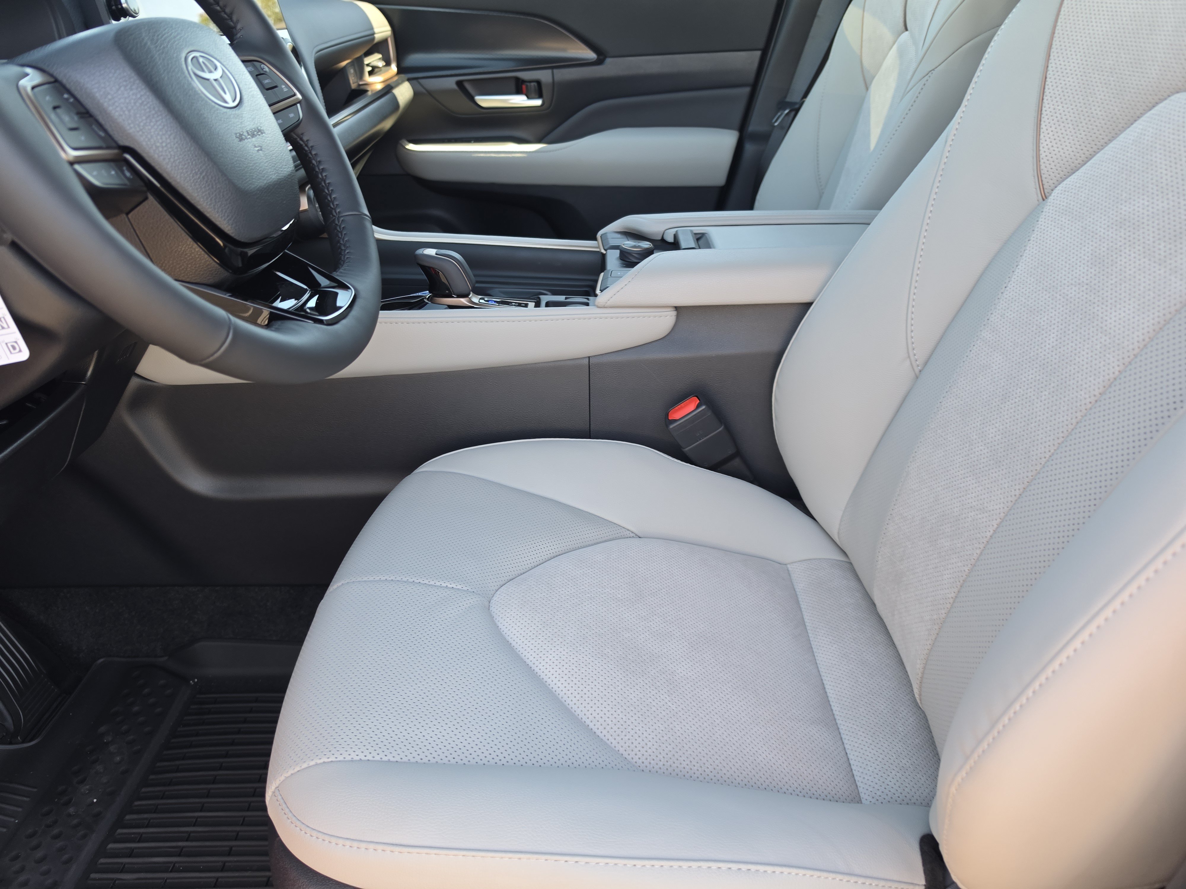 New 2026 Toyota Grand Highlander Hybrid SUV