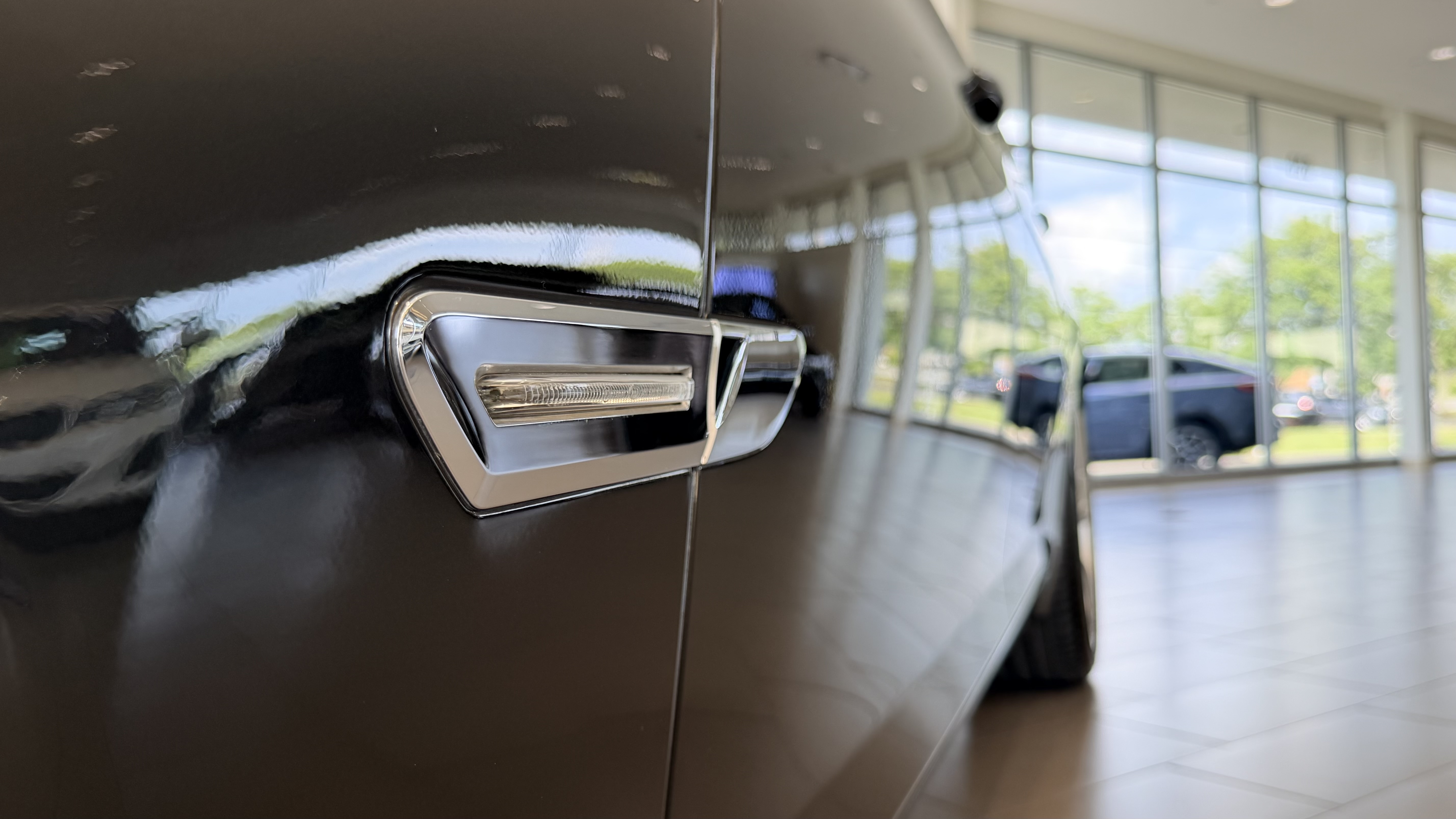Used 2012 GRAY BMW 750i image 16
