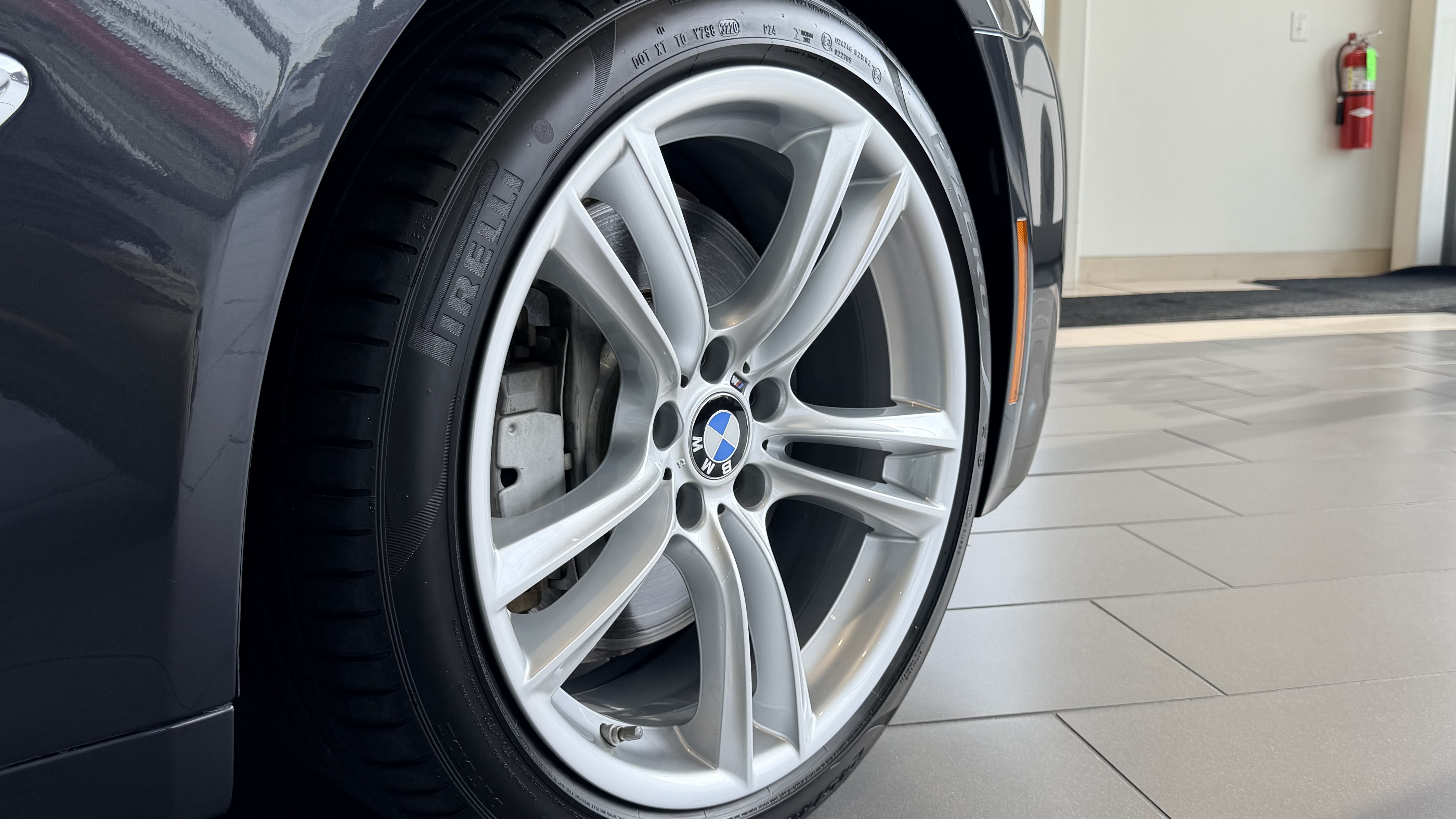Used 2012 GRAY BMW 750i image 35