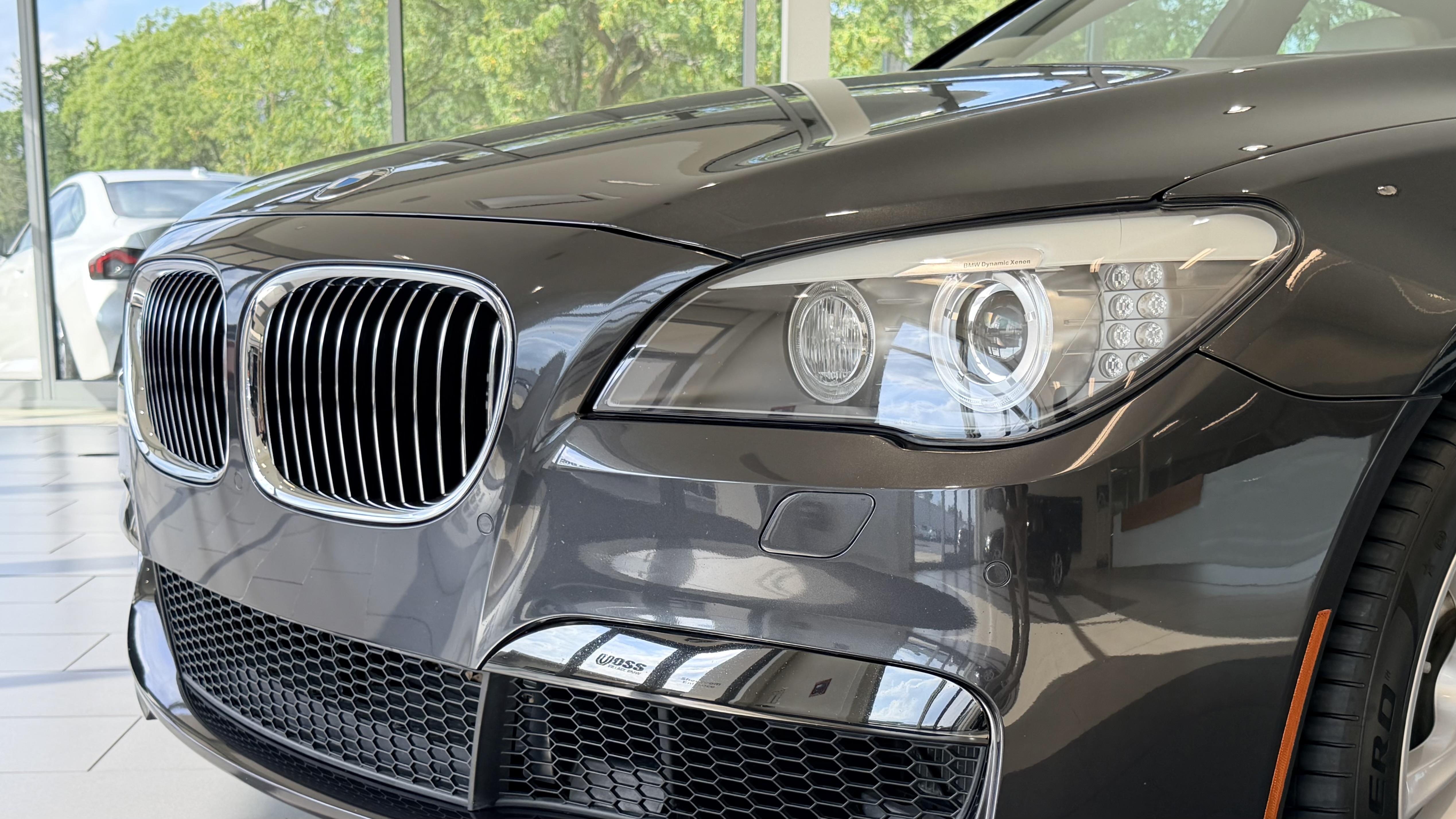 Used 2012 GRAY BMW 750i image 12