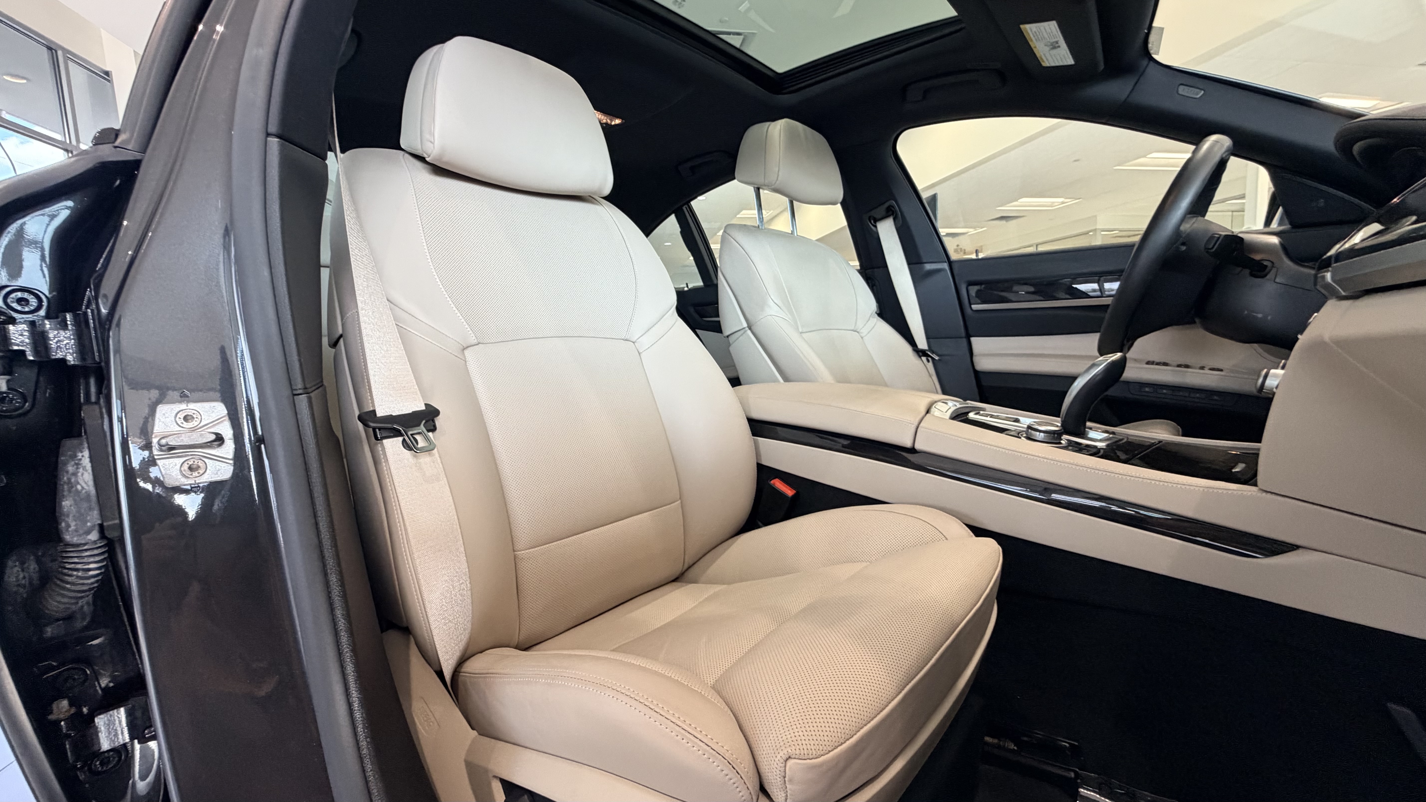Used 2012 GRAY BMW 750i image 110