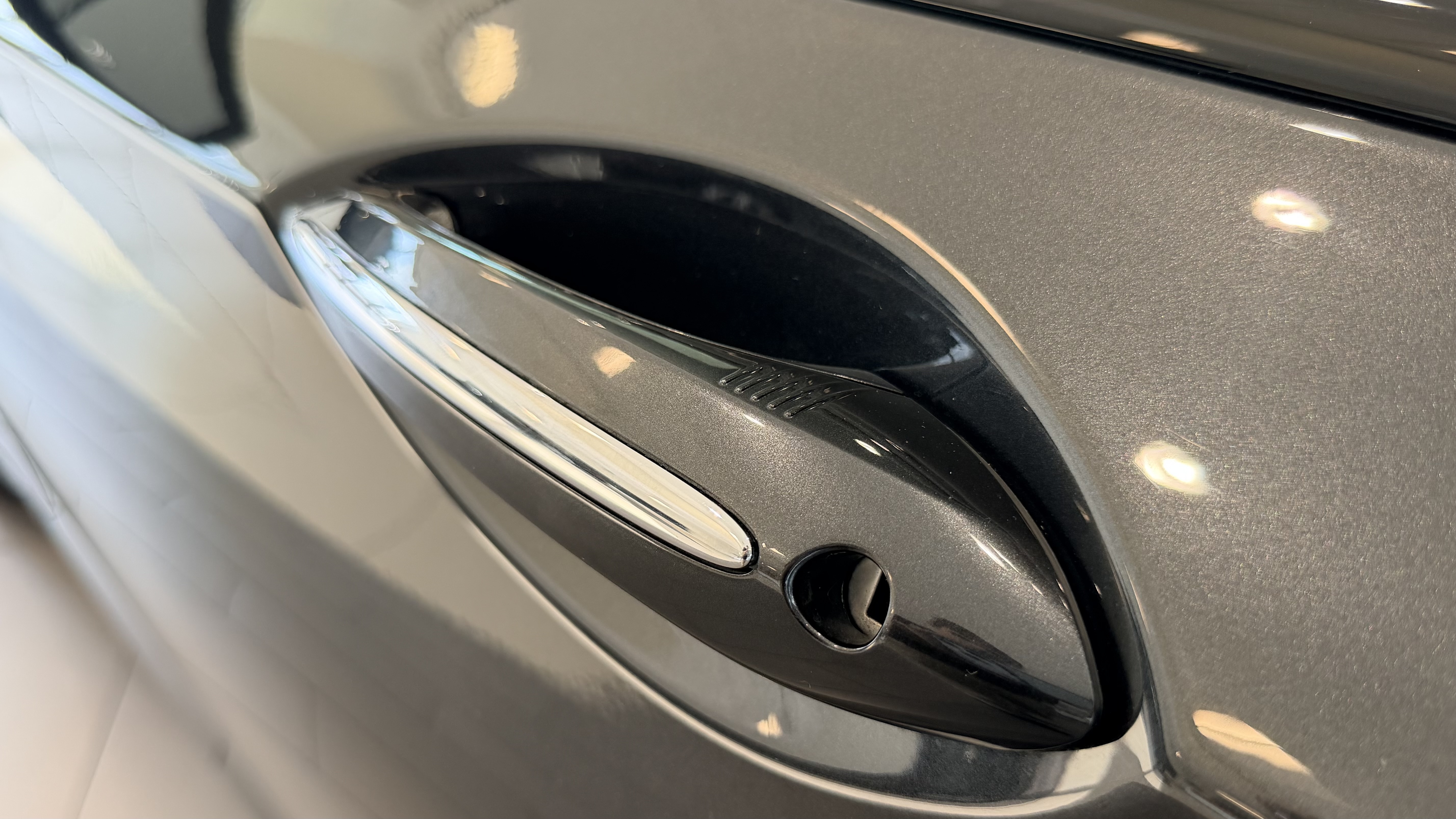 Used 2012 GRAY BMW 750i image 18