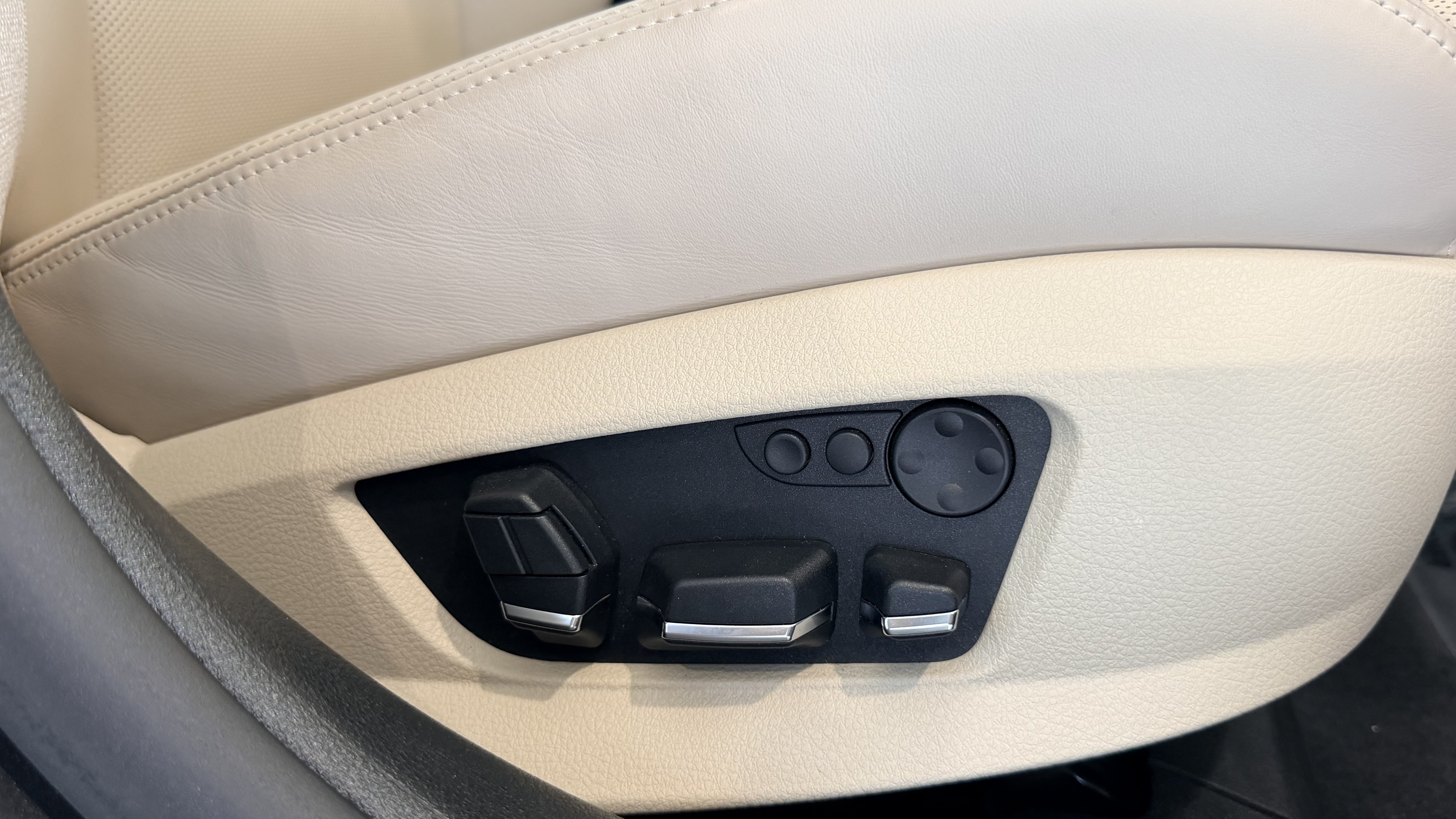 Used 2012 GRAY BMW 750i image 109