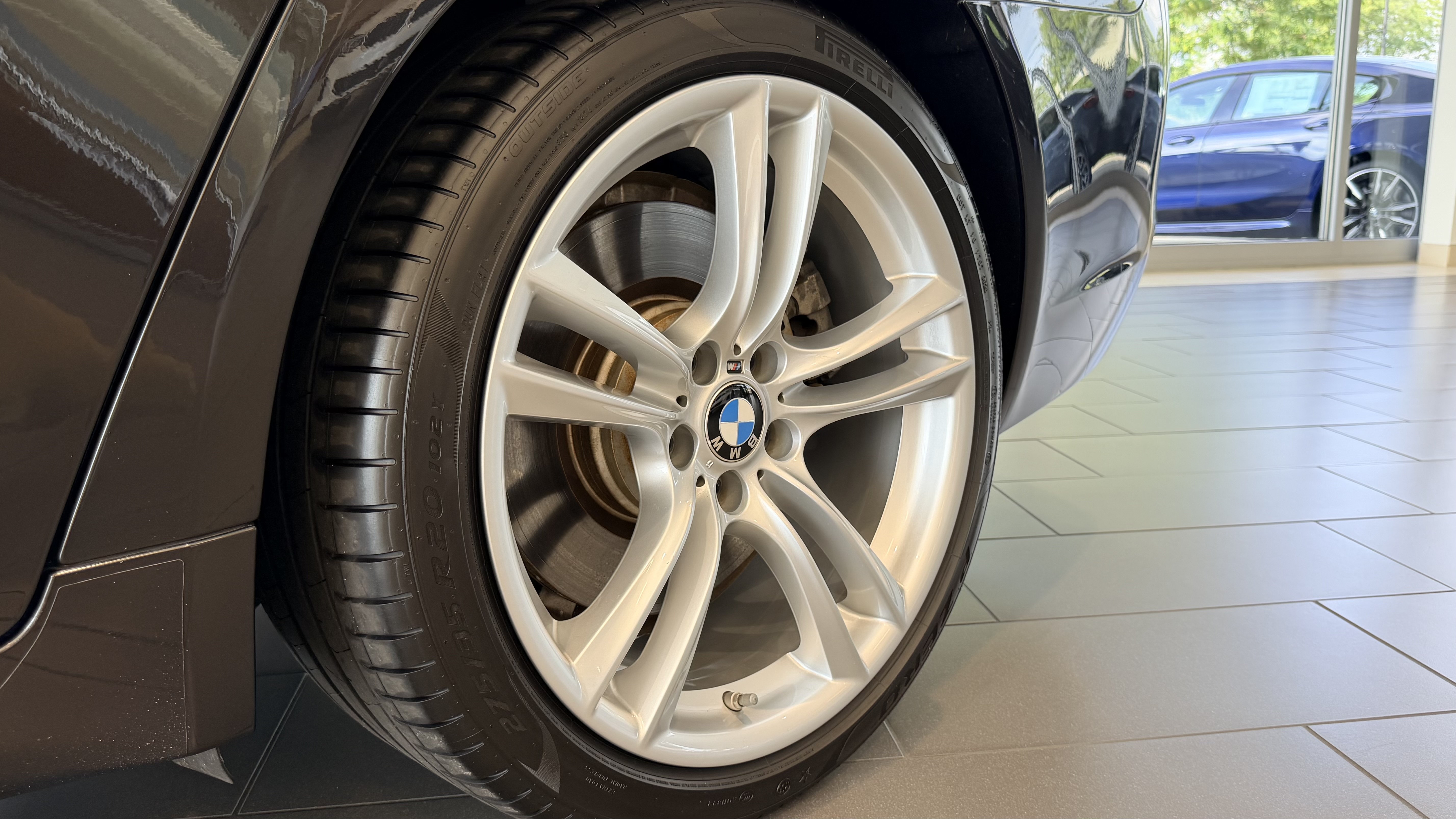Used 2012 GRAY BMW 750i image 22