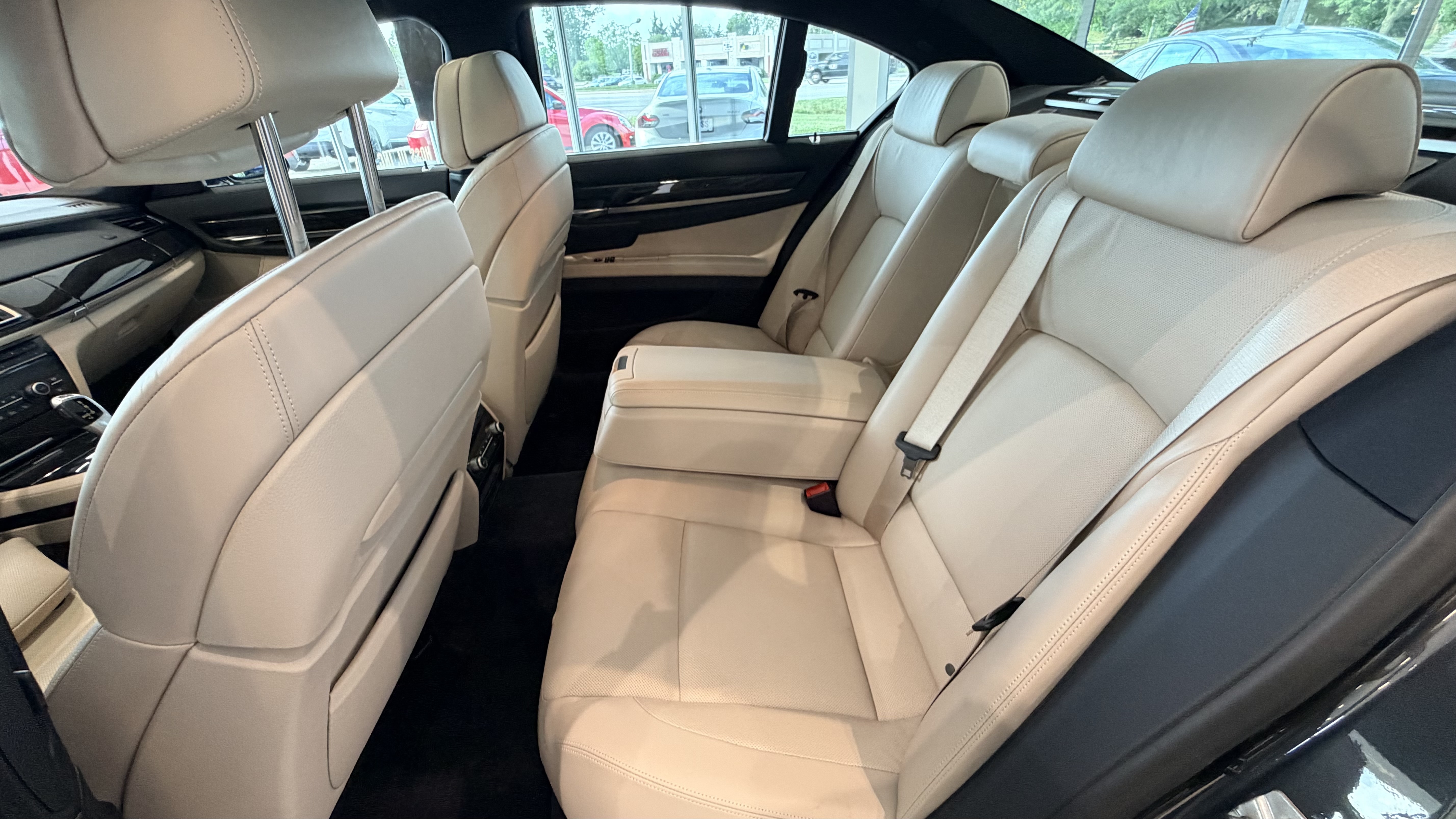 Used 2012 GRAY BMW 750i image 90