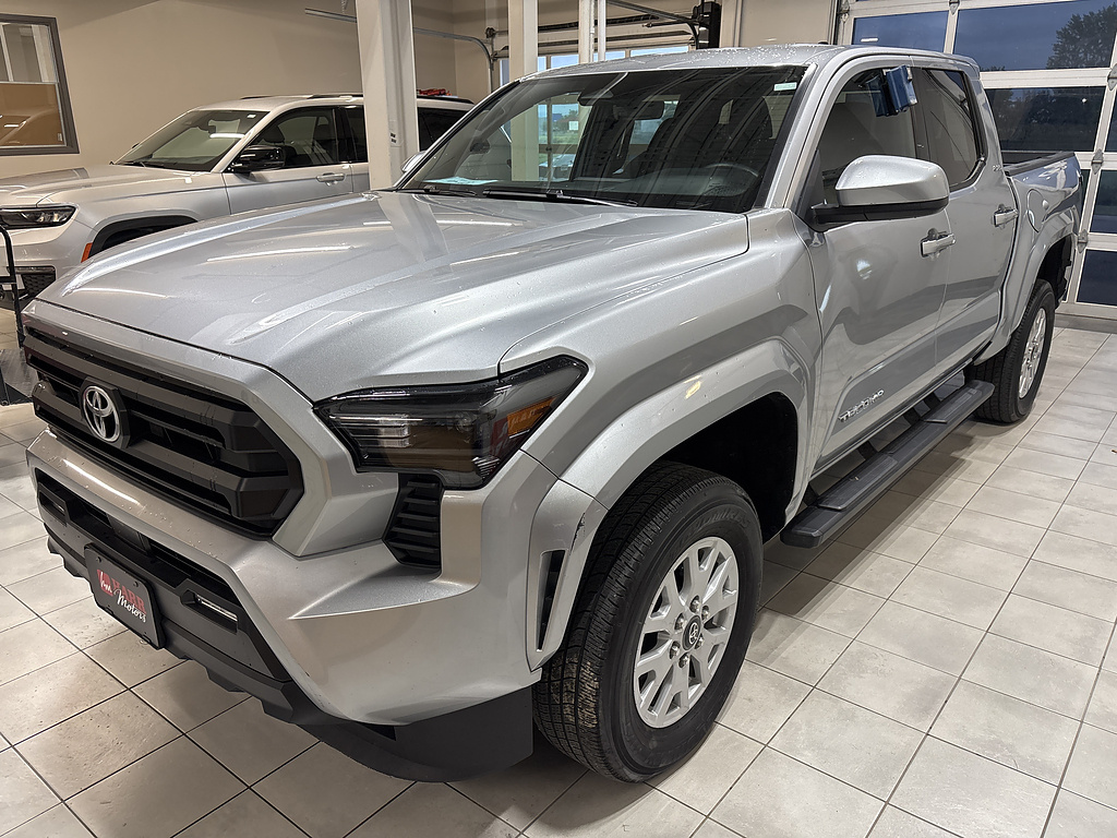 2024 Toyota Tacoma SR5 Double Cab 4WD