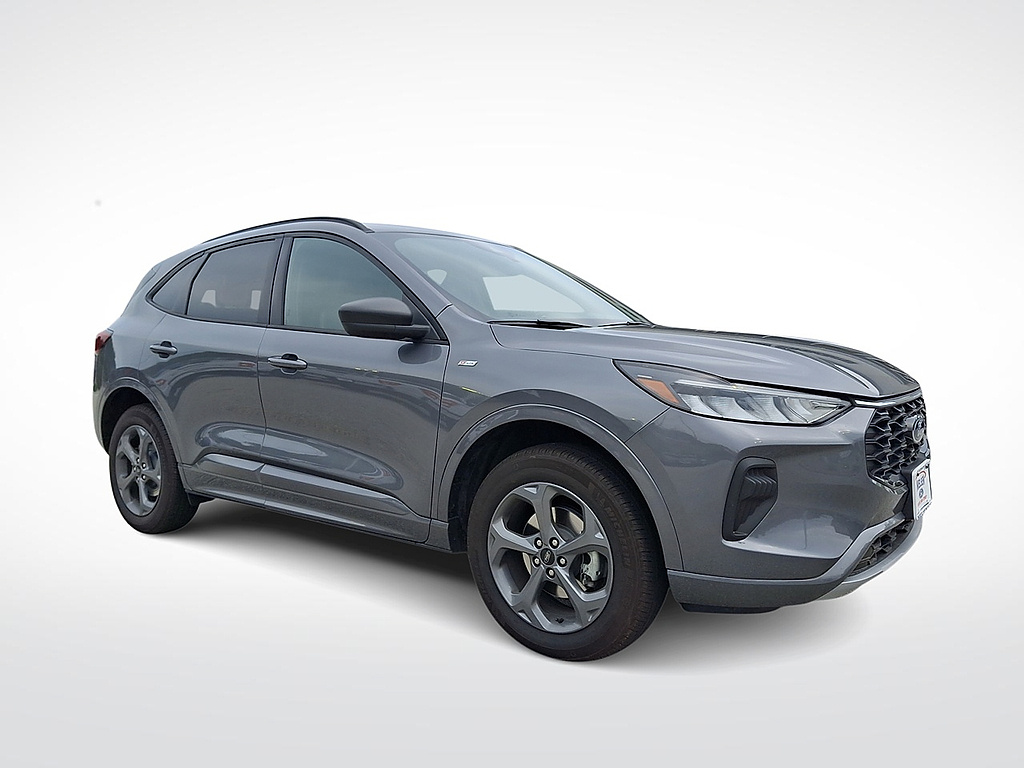 2024 Ford Escape ST-Line comparison vehicle