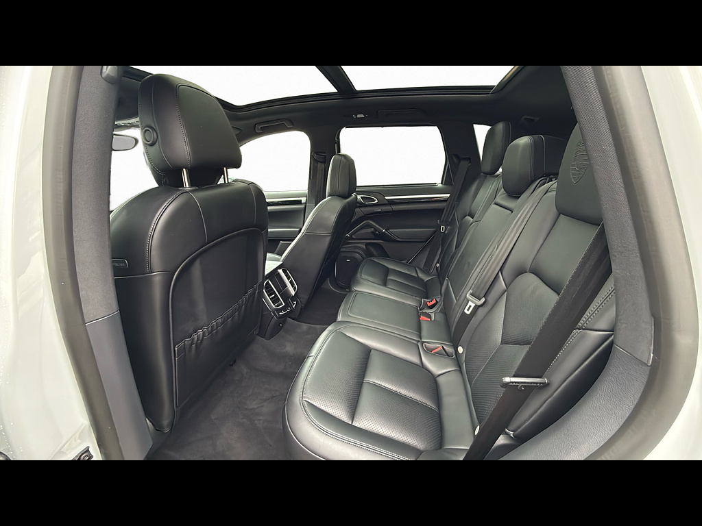 2018 Porsche Cayenne S E-Hybrid - Photo 20