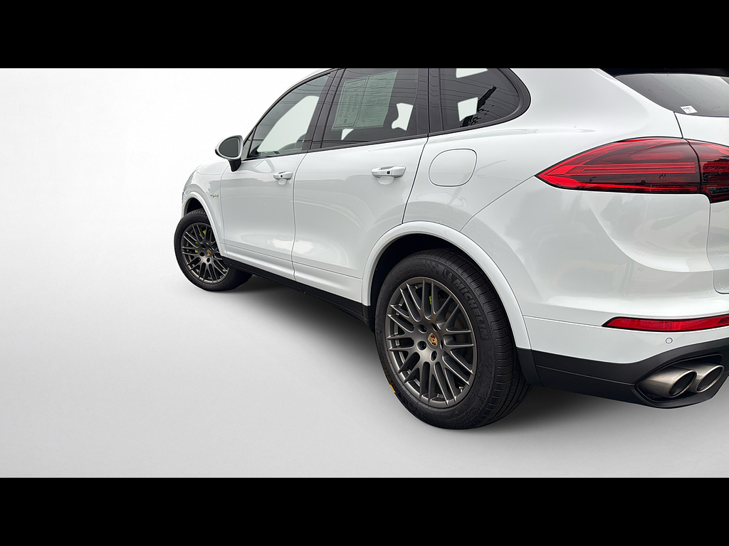 2018 Porsche Cayenne S E-Hybrid - Photo 44